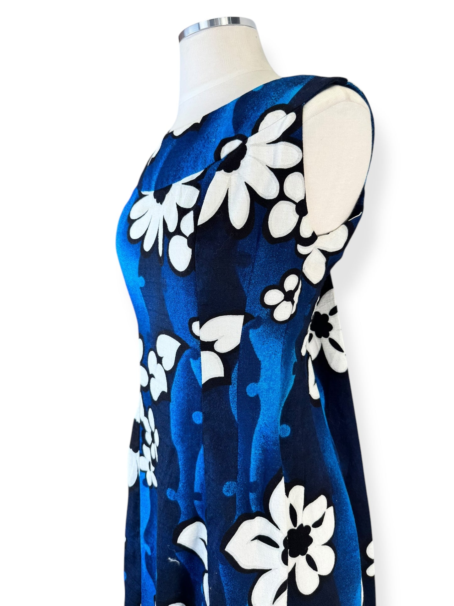 Side view of 1960s Surfside Sportswear Aloha Dress S-M
