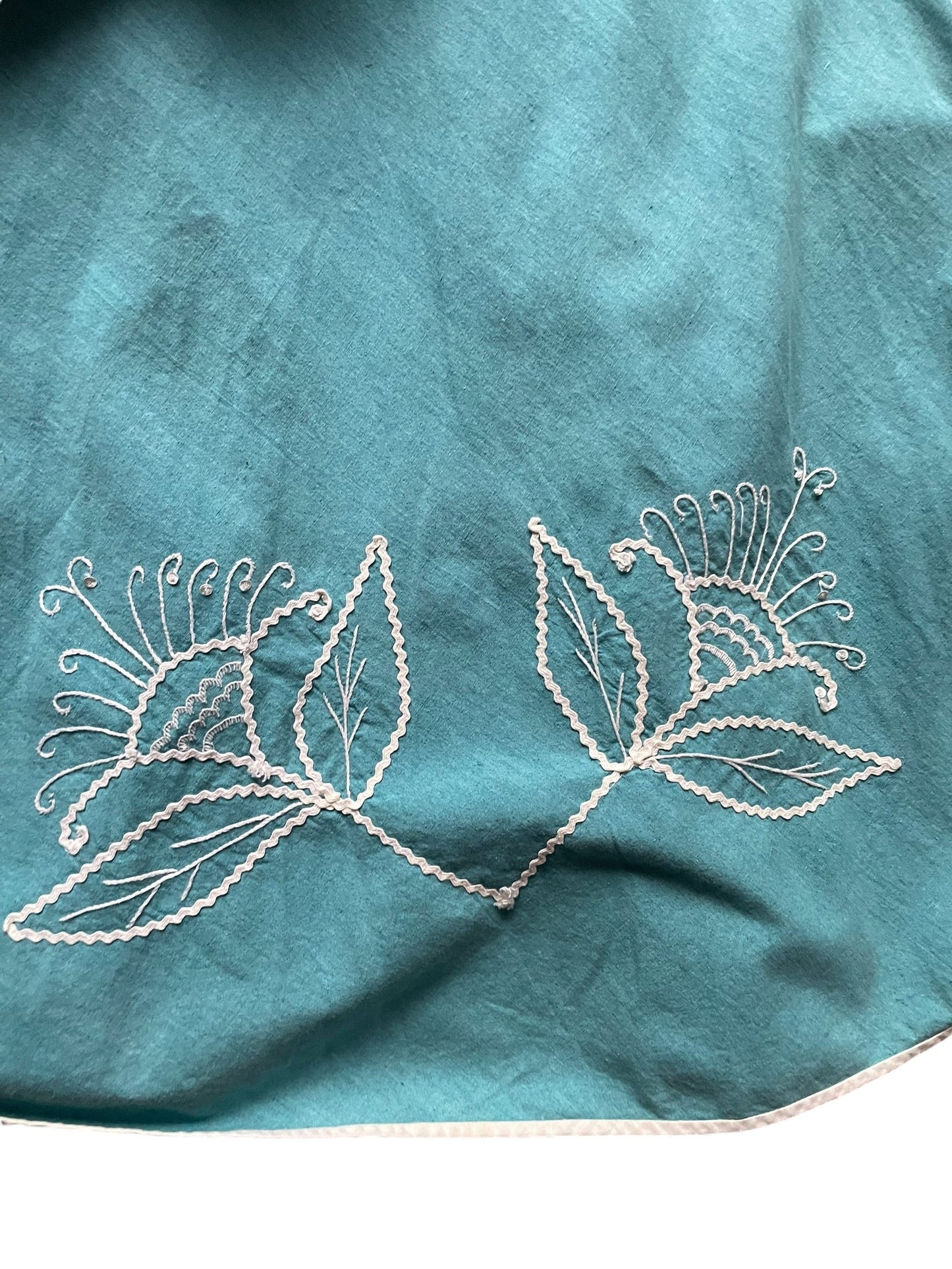 Ricrac detail of Vintage 1950s Ricrac Circle Skirt SZ XS | Vintage Ladies Clothing | Barn Owl Seattle