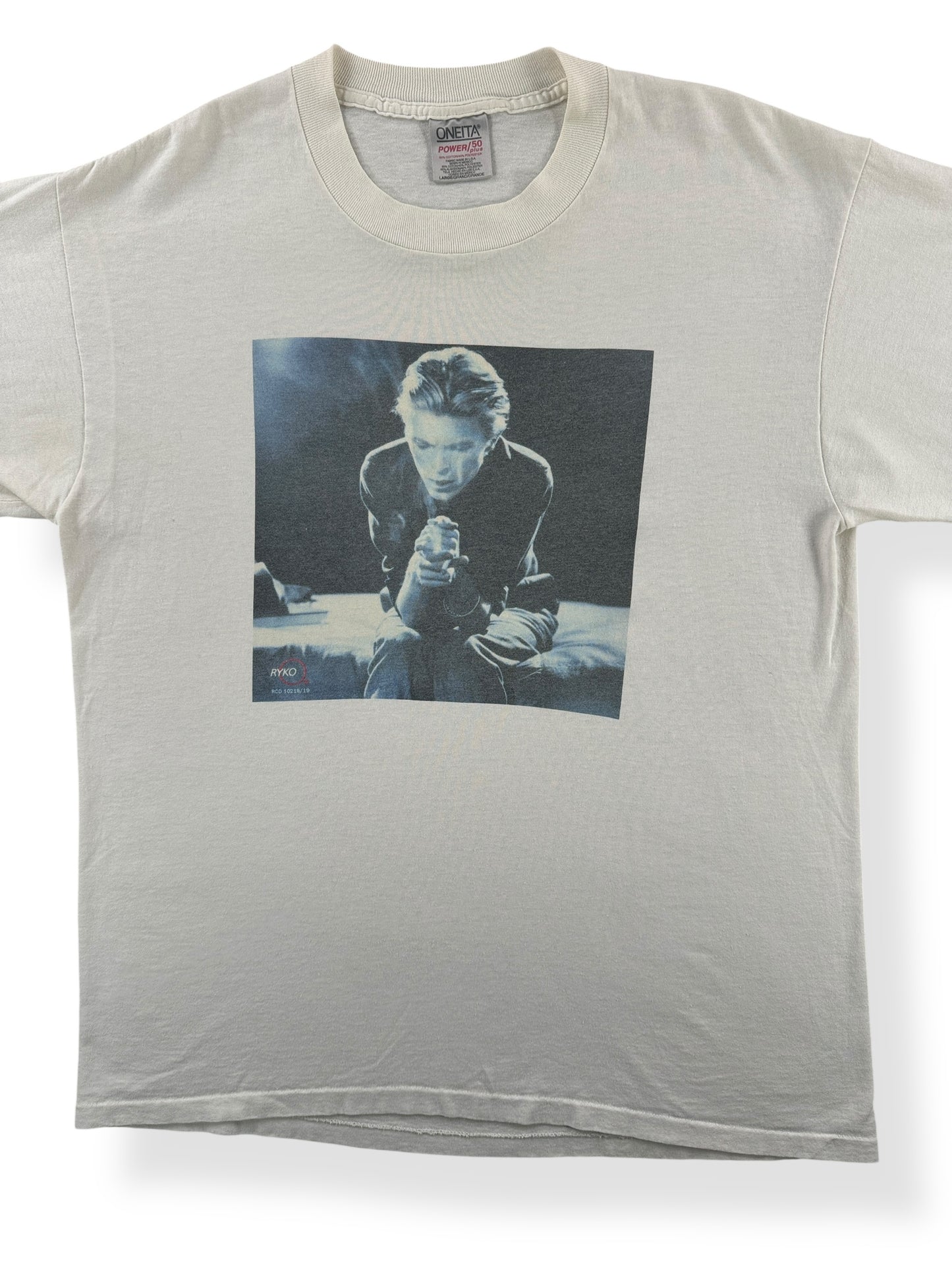 Front Close Up of Vintage 1993 David Bowie The Singles Rykodisc Oneita Tee SZ L