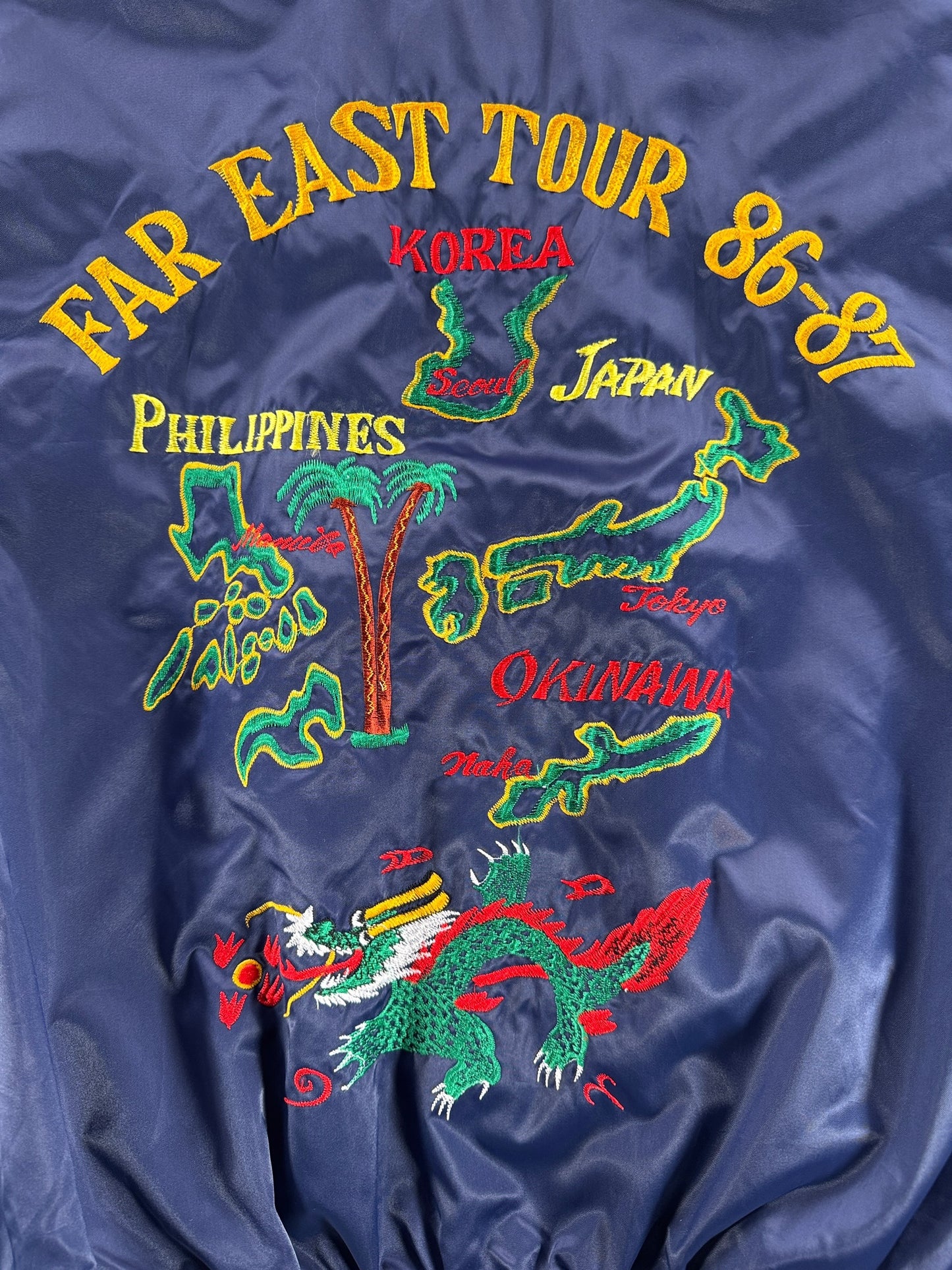 Back Design on Vintage 80s Souvenir Jacket SZ M