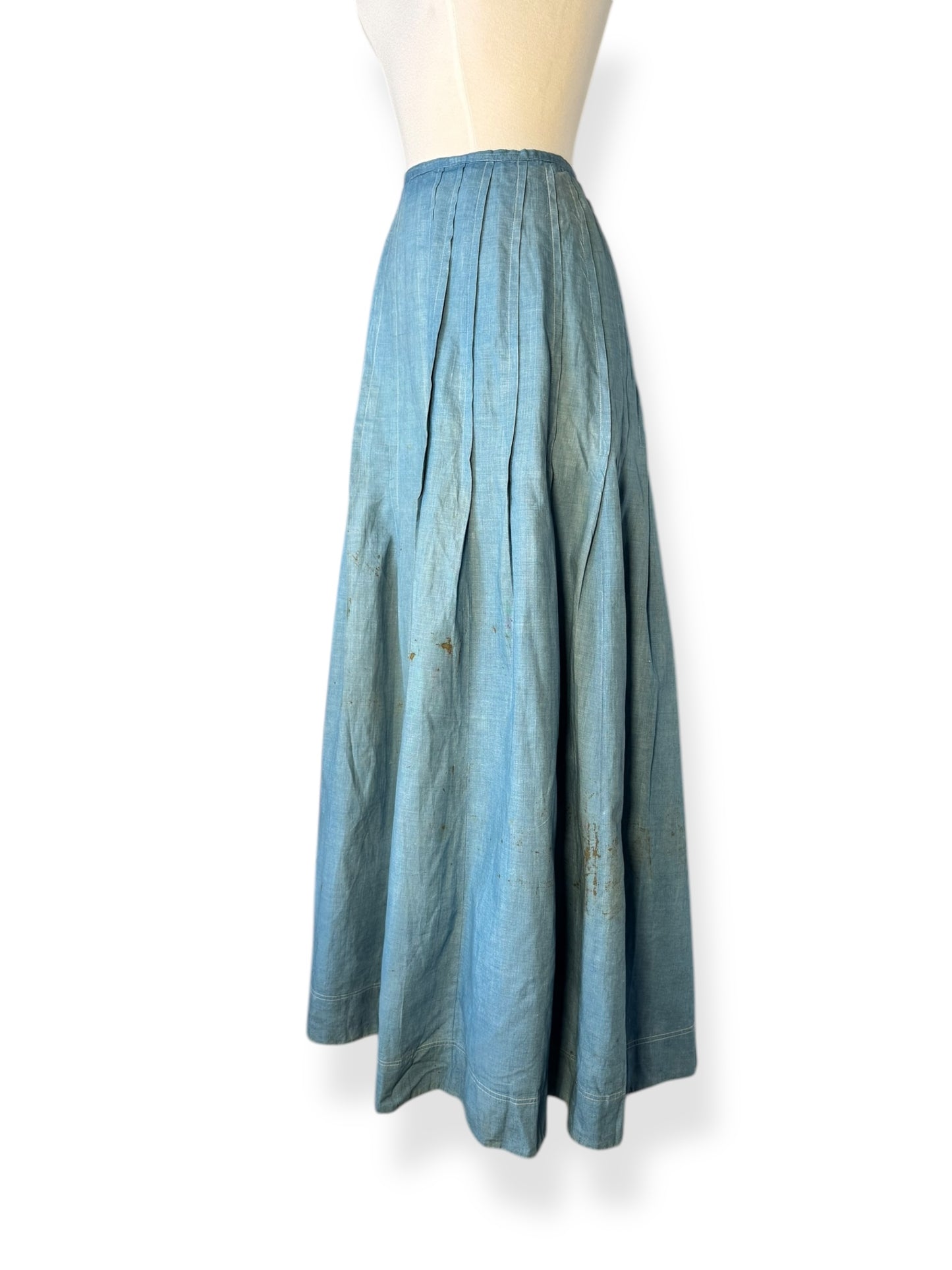 Side view of Early 1900s Antique Chambray Skirt S