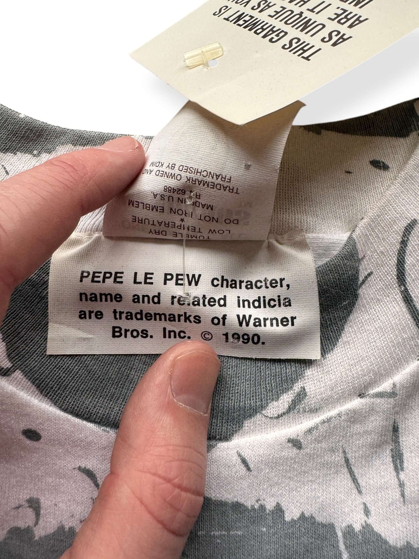 Tag on Vintage NOS Pepe Le Pew Tee SZ XL