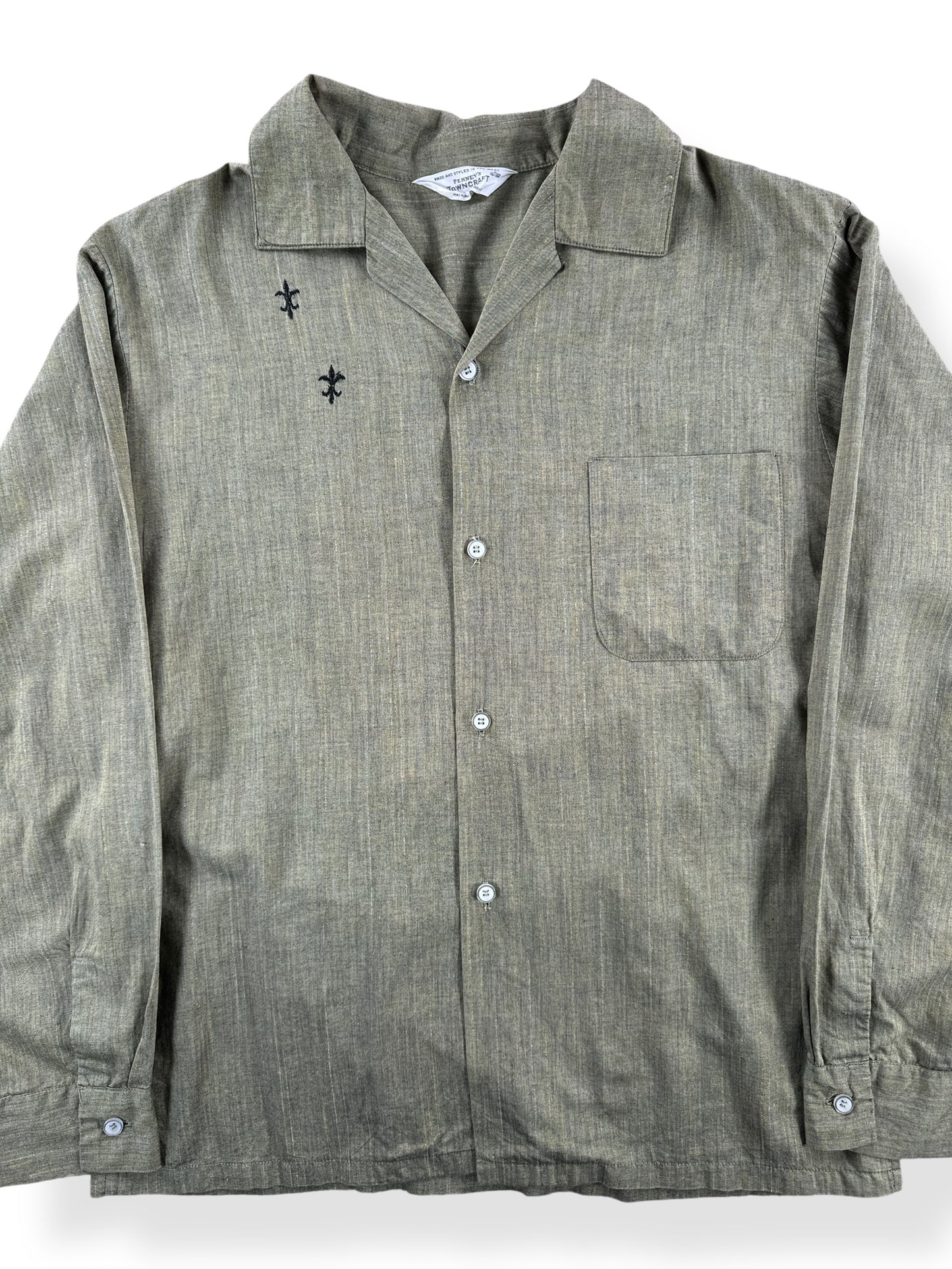 Front Close Up of Vintage Penney's Towncraft Loop Collar Long Sleeve Shirt SZ L