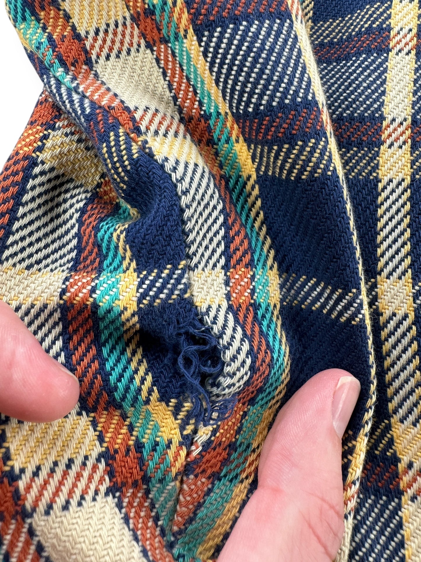 Tear on Seam of Vintage Wrangler Cotton Flannel Pearl Snap SZ L