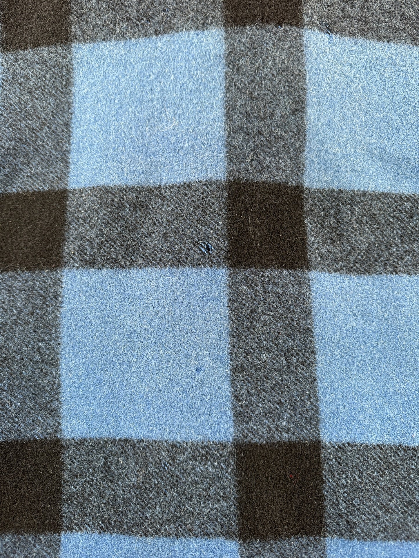 Wear on Vintage 80s Era Filson Cobalt Blue & Black Hunter Style 85 Jacket SZ 40