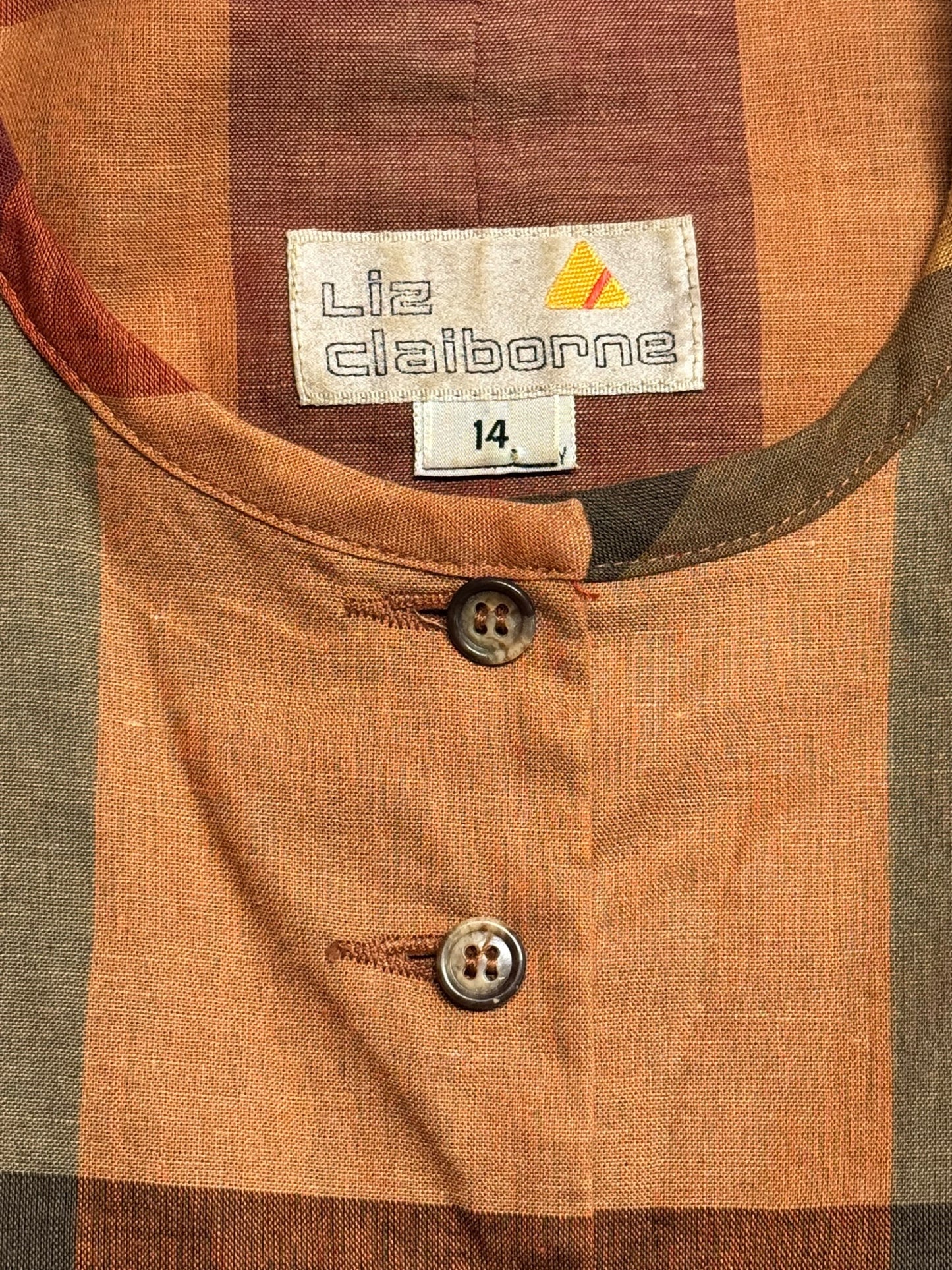 Tag view of 1980s Liz Claiborne Plaid Button Up L