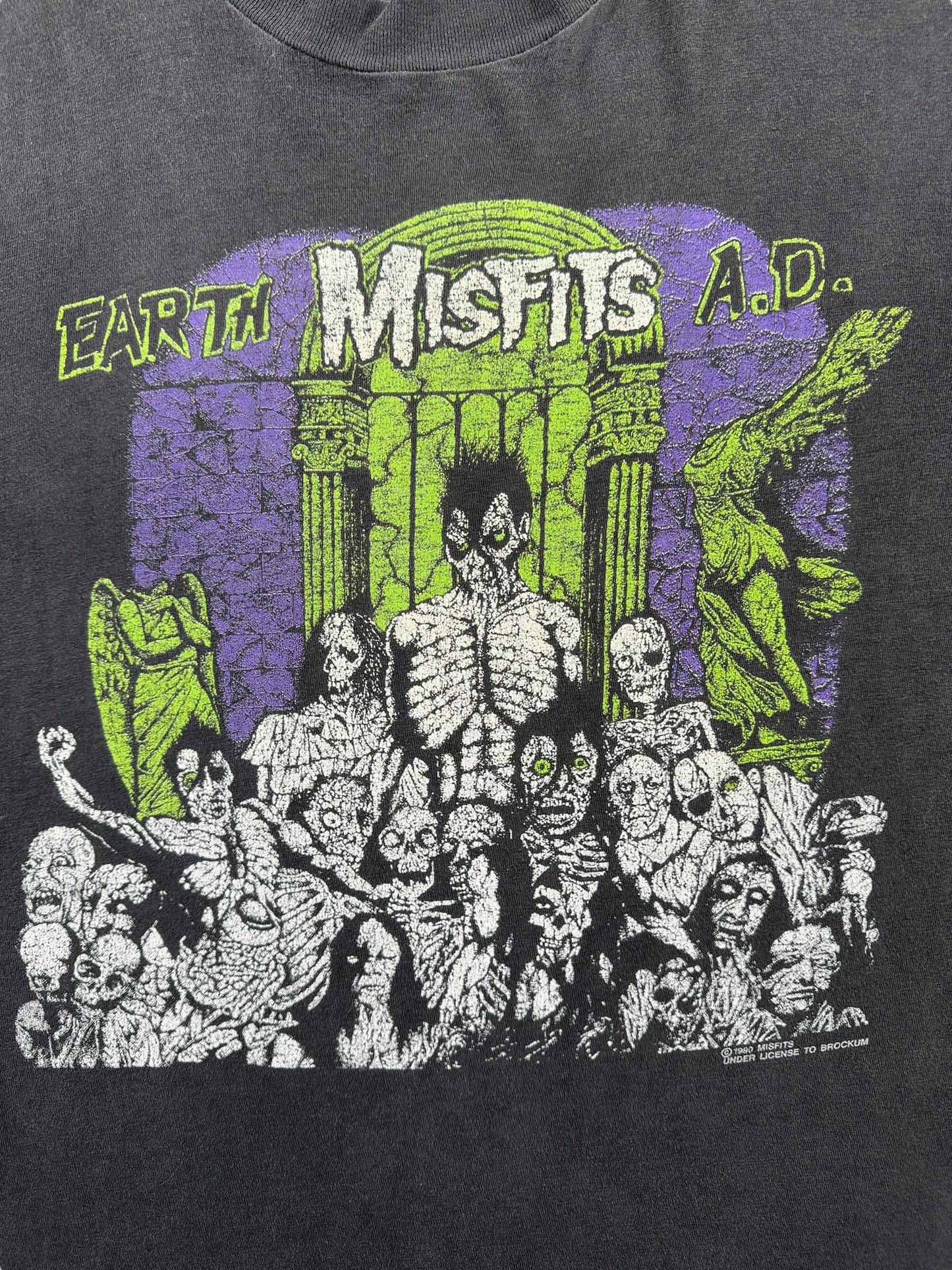Front Graphic of Vintage 90s Era Misfits Earth AD Brockum Tee SZ L