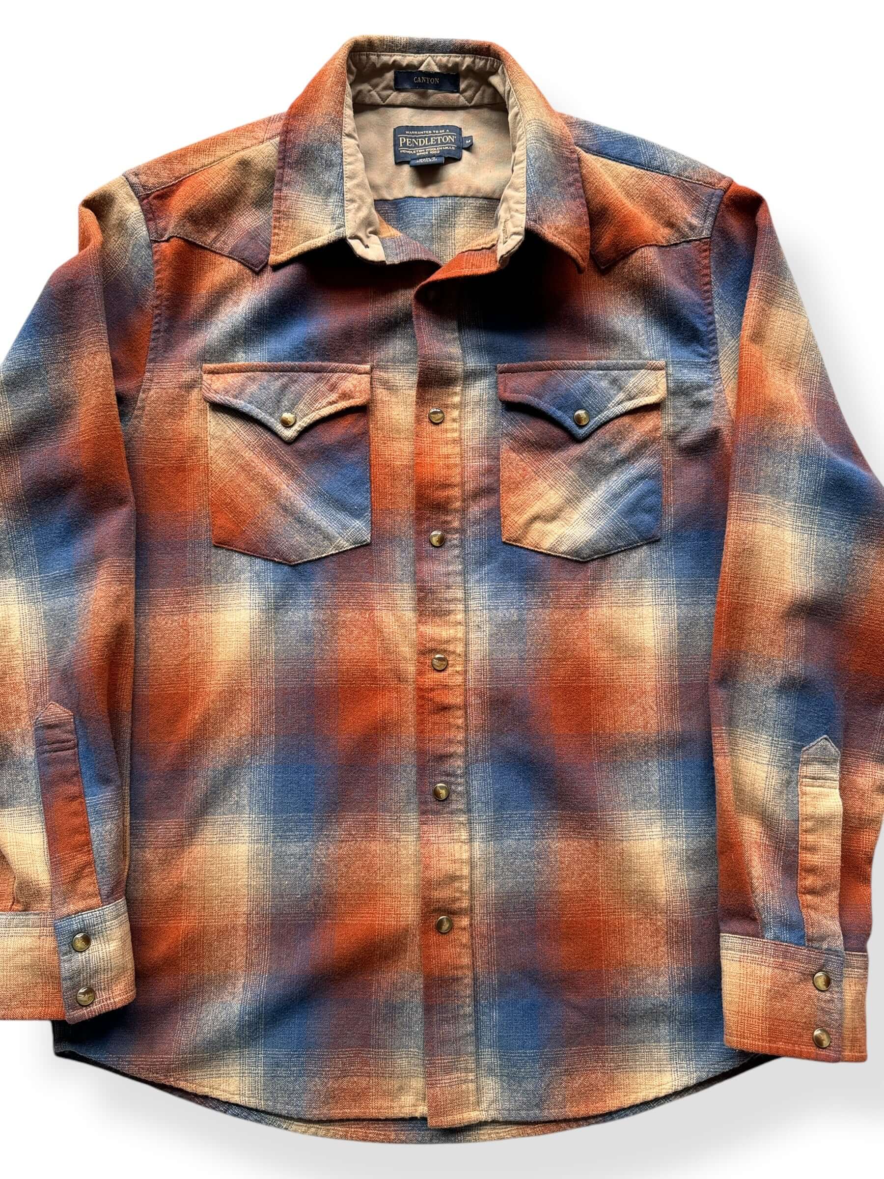 Front Close Up of Modern Pendleton Canyon Shirt SZ M