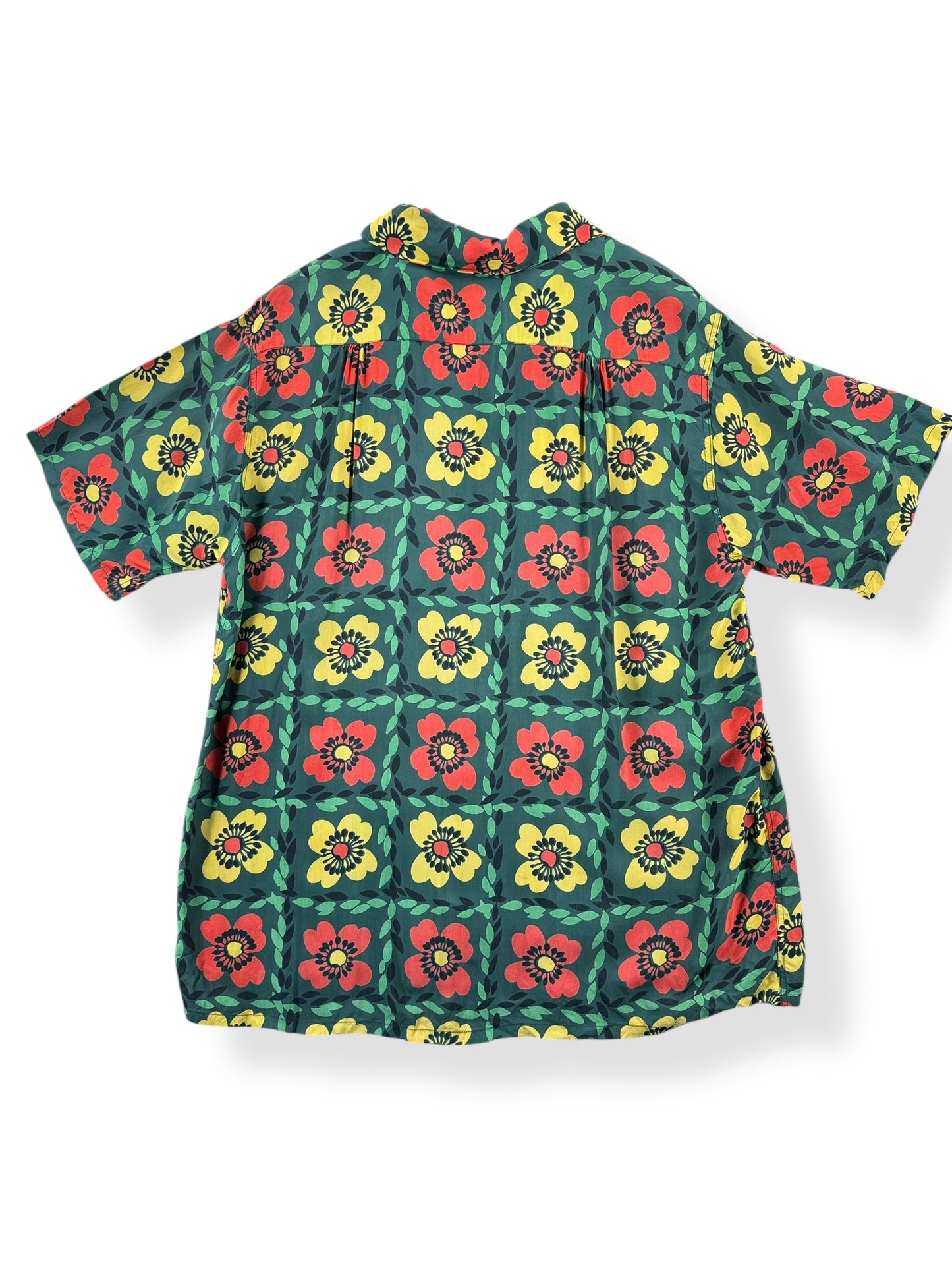 Back of Vintage Vibrant Patterned Topflight Aloha Shirt SZ M