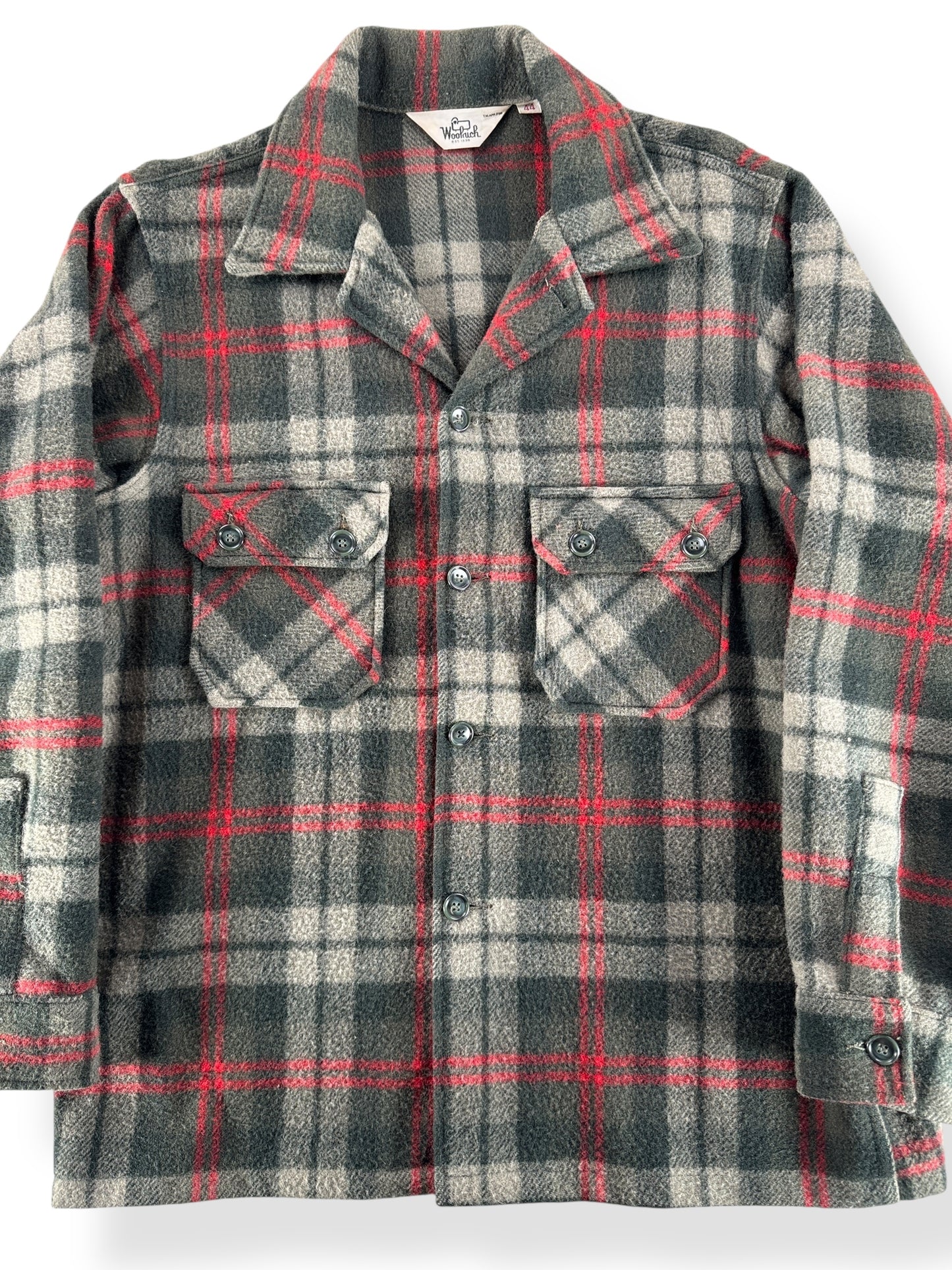 Front Close Up of Vintage Woolrich Green and Red Jac-Shirt SZ 44