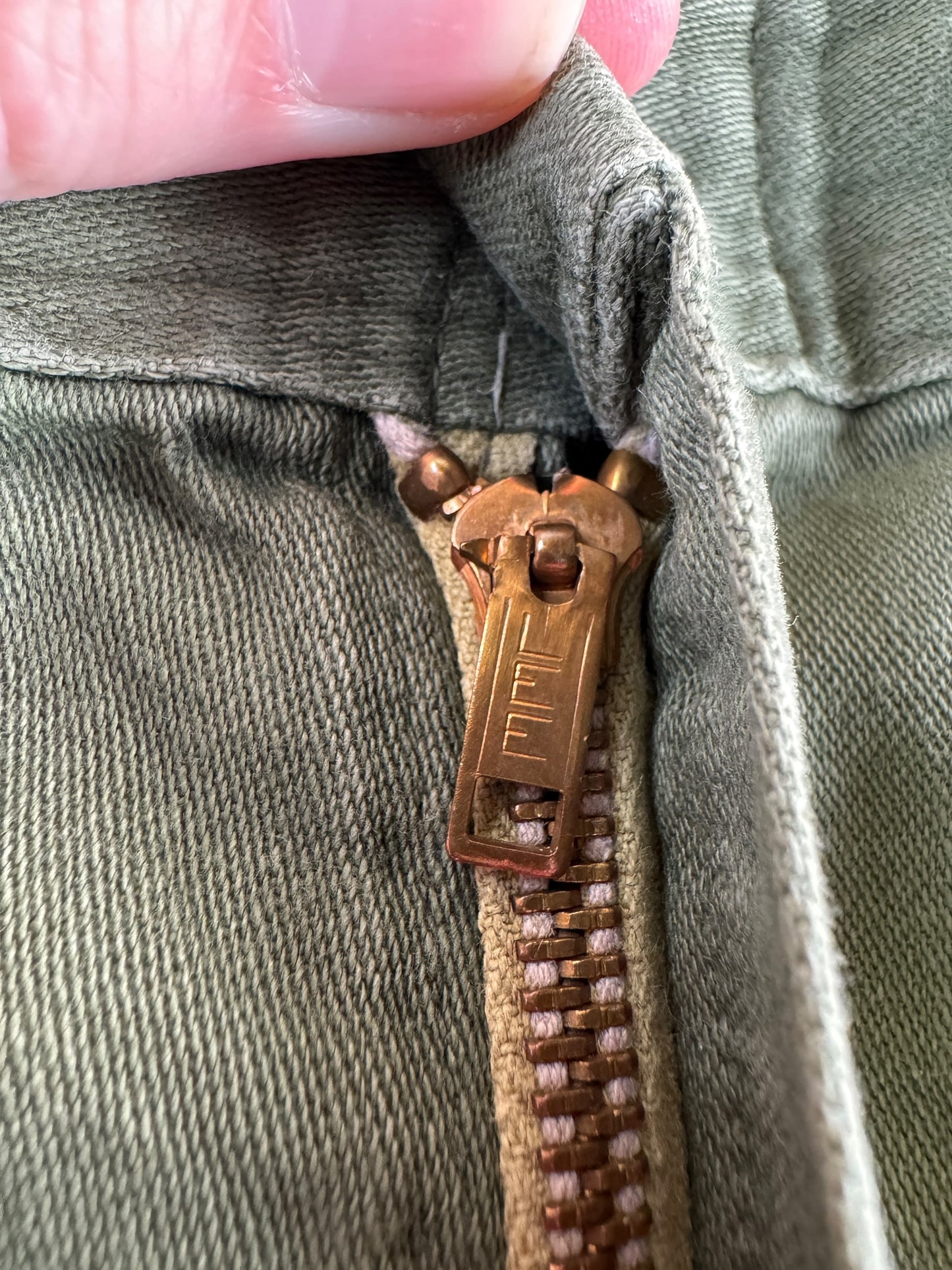 Zipper on Vintage 0G107 Trousers W28