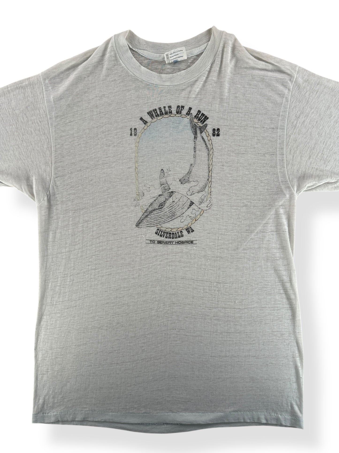 Front Close Up of Vintage Paper Thin Whale of a Run Silverdale WA Tee SZ L