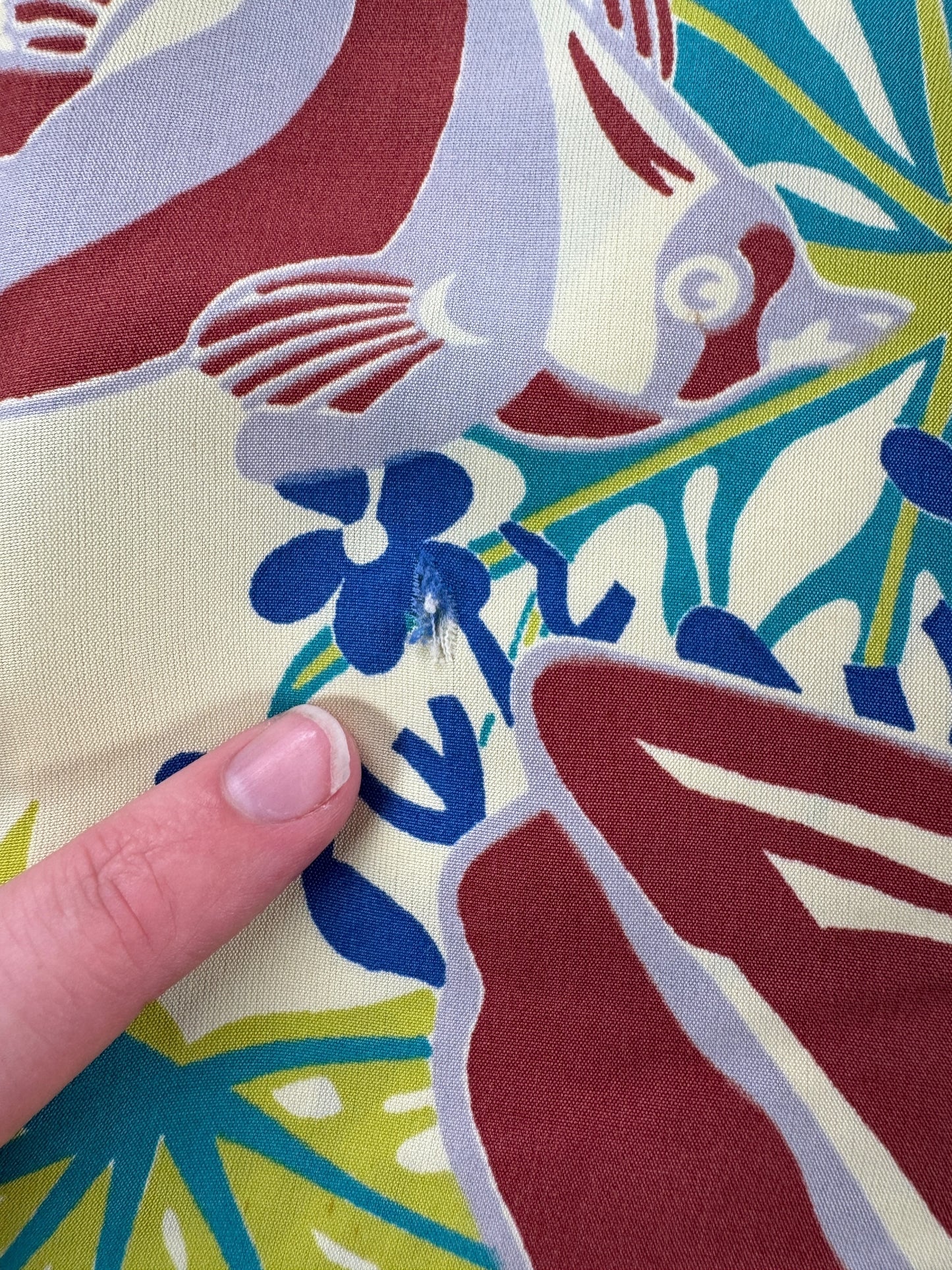 Hole on Vintage Undersea Kamehameha Aloha Shirt SZ L
