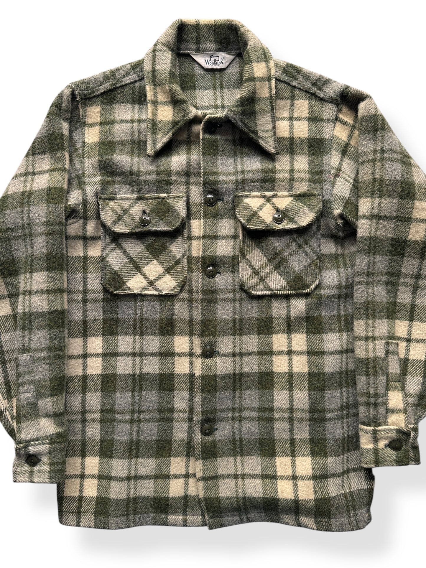 Front Close Up of Vintage Earth Tone Woolrich Jacket SZ M