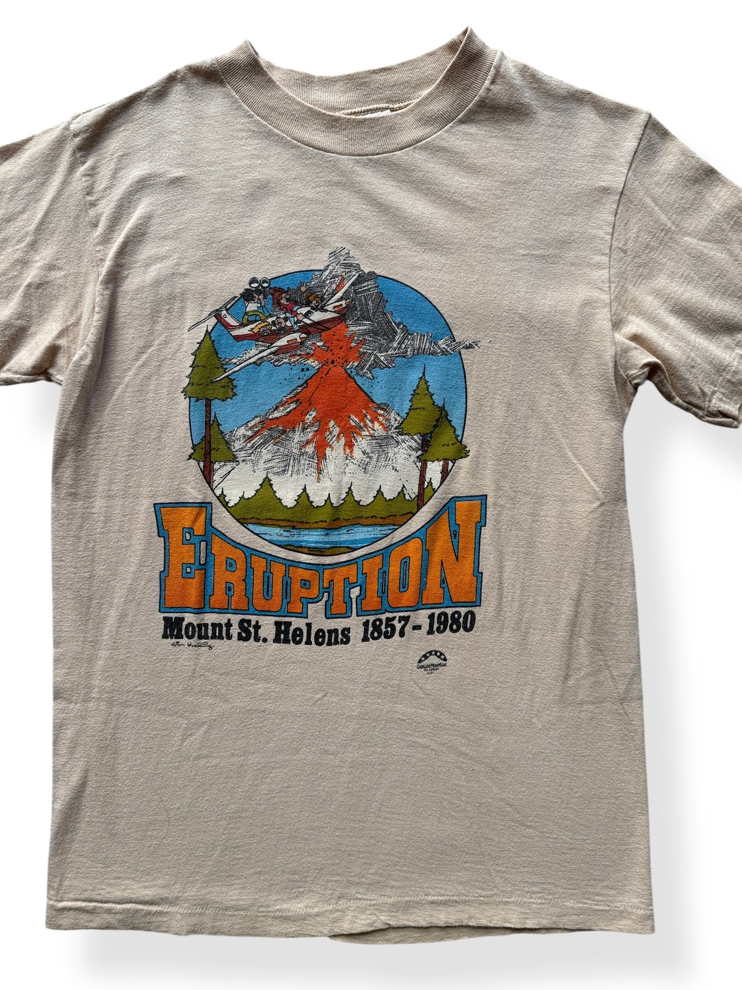 Front Close Up of Vintage Cascade Mountain Mt St Helens Eruption Tee SZ S
