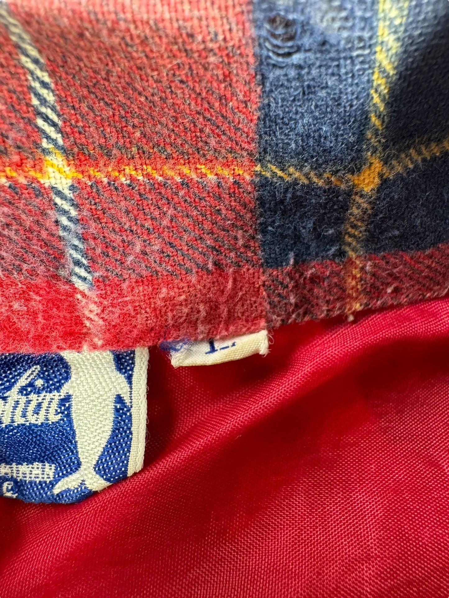 Tag on Vintage Dolphin Brand Printed Flannel SZ L