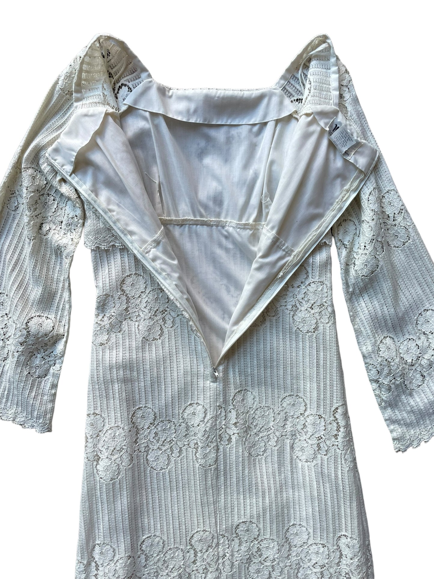 Open back zipper view of 1960s Miss K Alfred Shaheen Lace Dress SZ M-L