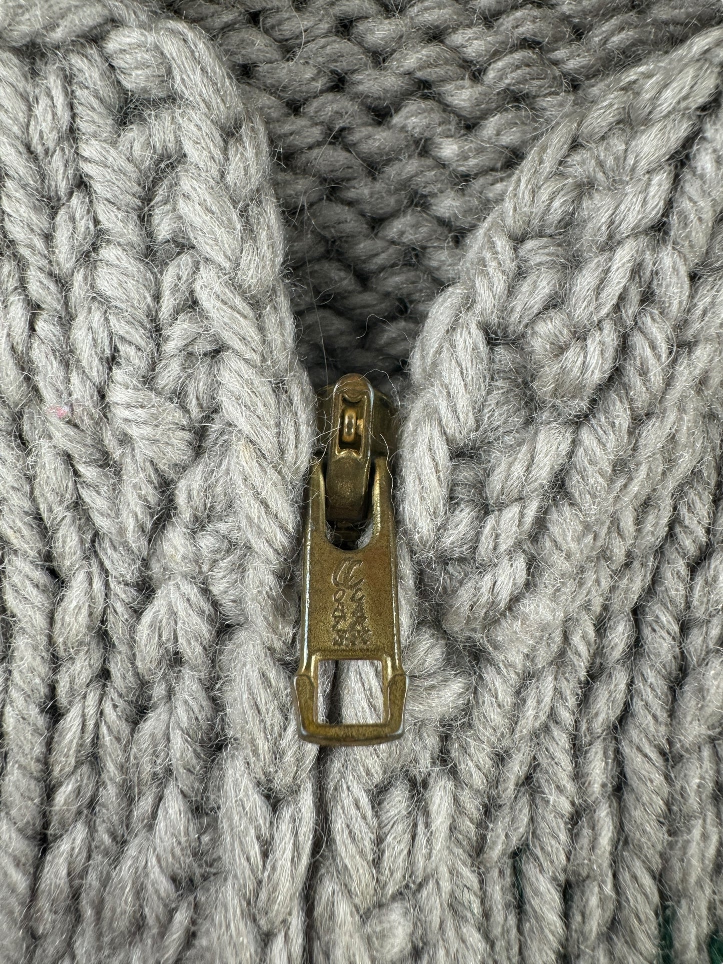 Zipper on Vintage Handmade Green & Tan Cowichan Style Sweater SZ M