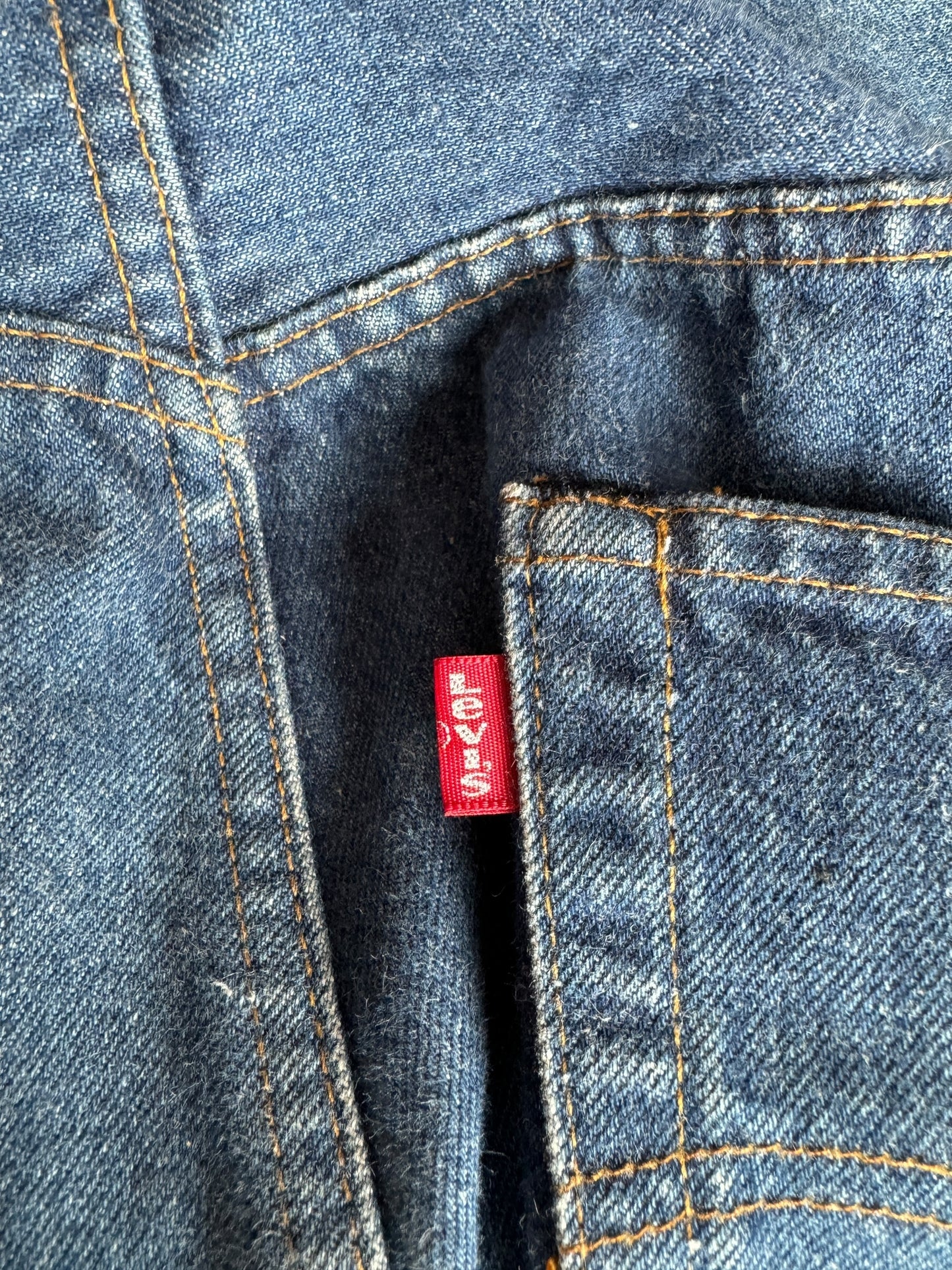 Red Tab on Vintage Dark Levis 501 Redline Jeans W38