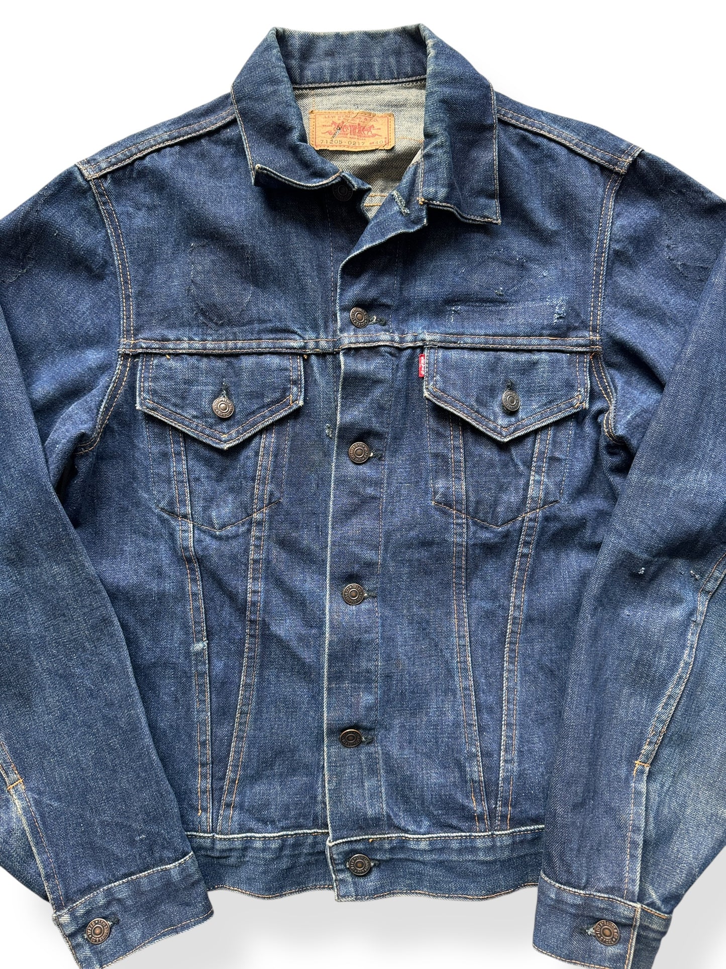 Front Close Up of Vintage Big "E" Levis 71205-0217 Type III Trucker Jacket SZ 40