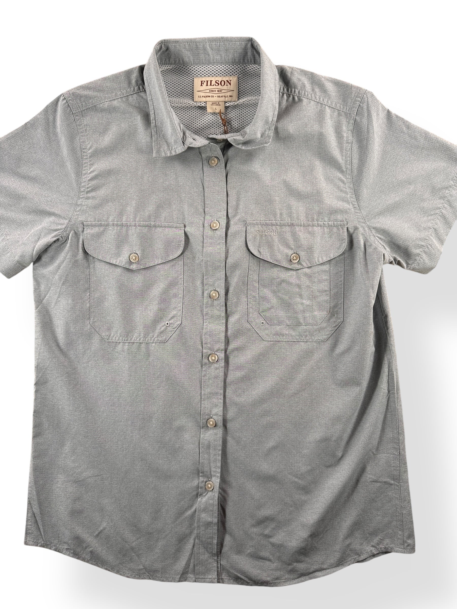 Front Close Up of Modern NWT Filson Women's Twin Lakes Sport Shirt SZ L