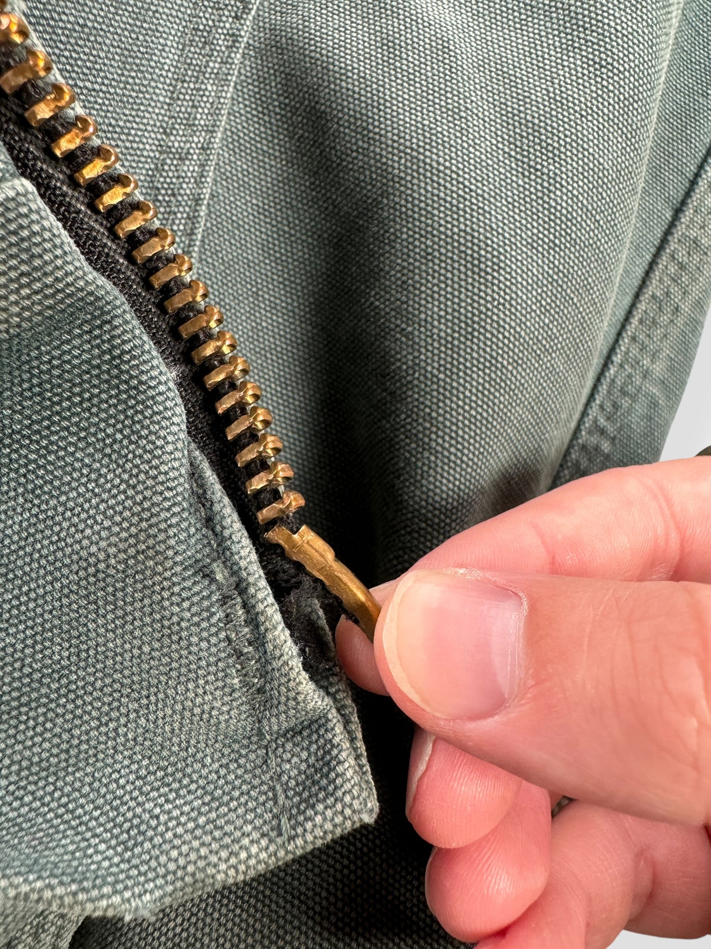 Fragile Zipper on Vintage 90s Era Carhartt Santa Fe Hunter Green Jacket SZ XL