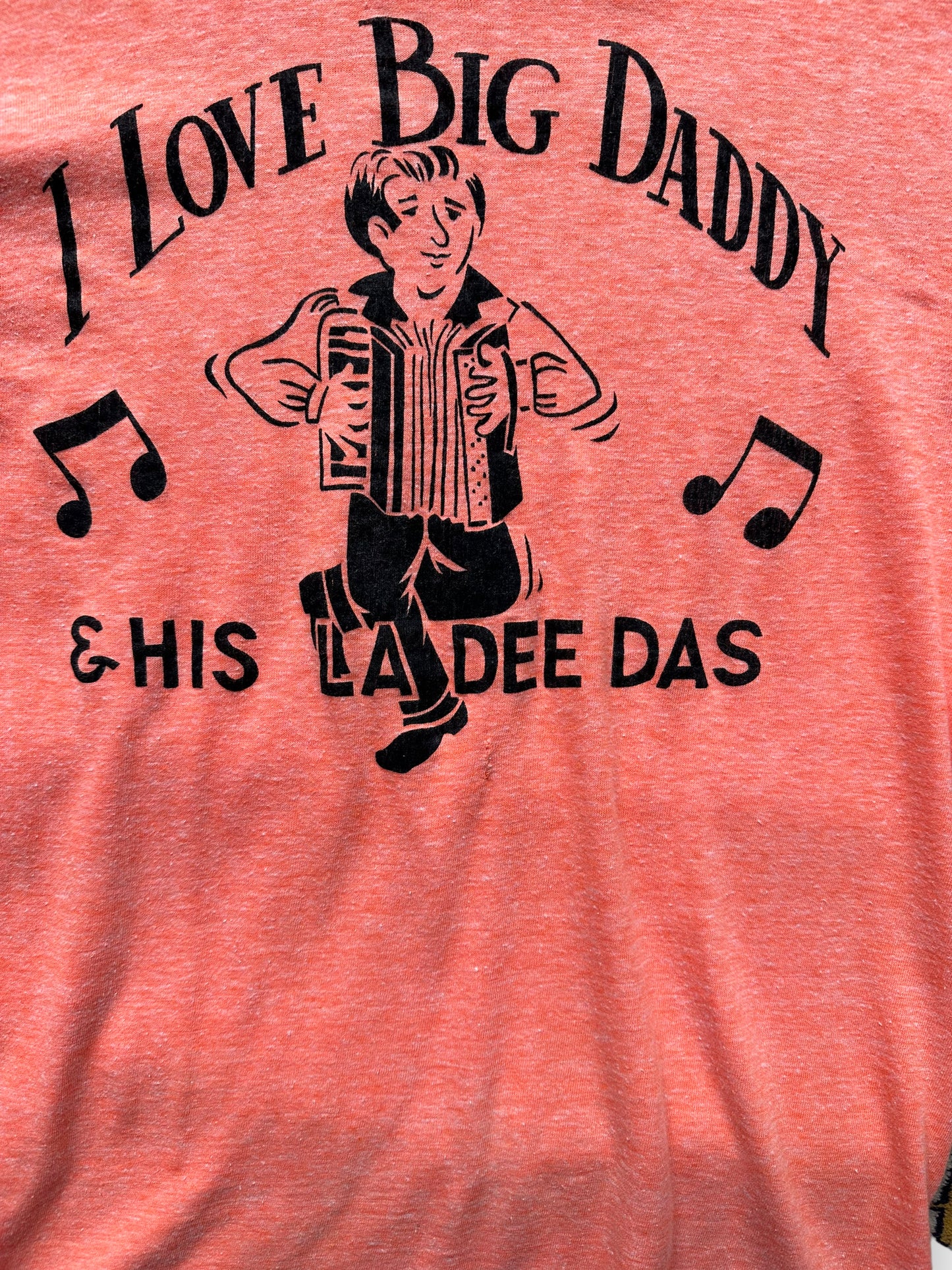 Front Detail of Graphic on Vintage I Love Big Daddy Tee SZ M | Vintage Accordion T-Shirts Seattle | Barn Owl Vintage Tees Seattle