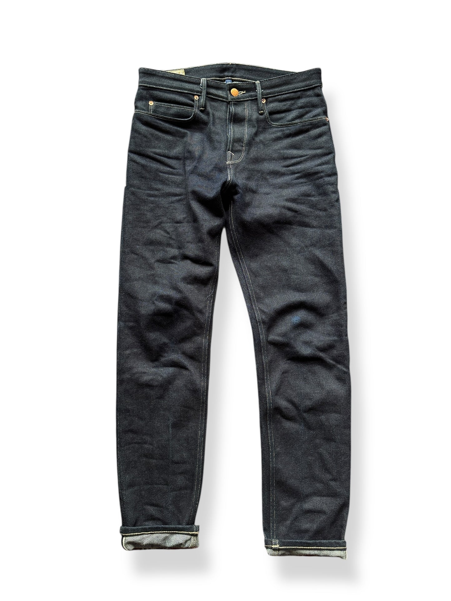 Front of Freenote Portola Selvedge Denim Taper Fit W32