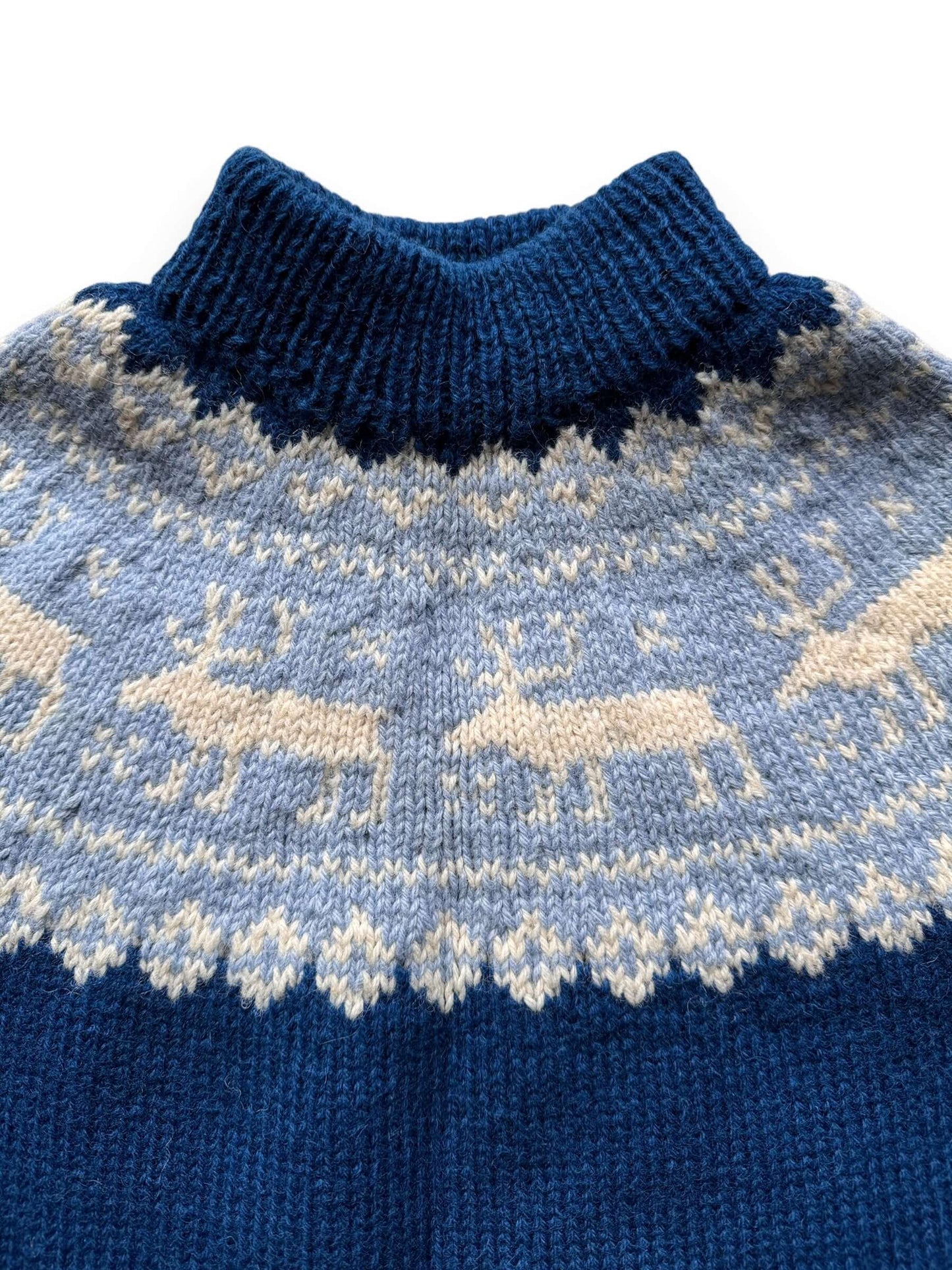 collar on Vintage Blue Reindeer Danish Wool Sweater SZ S
