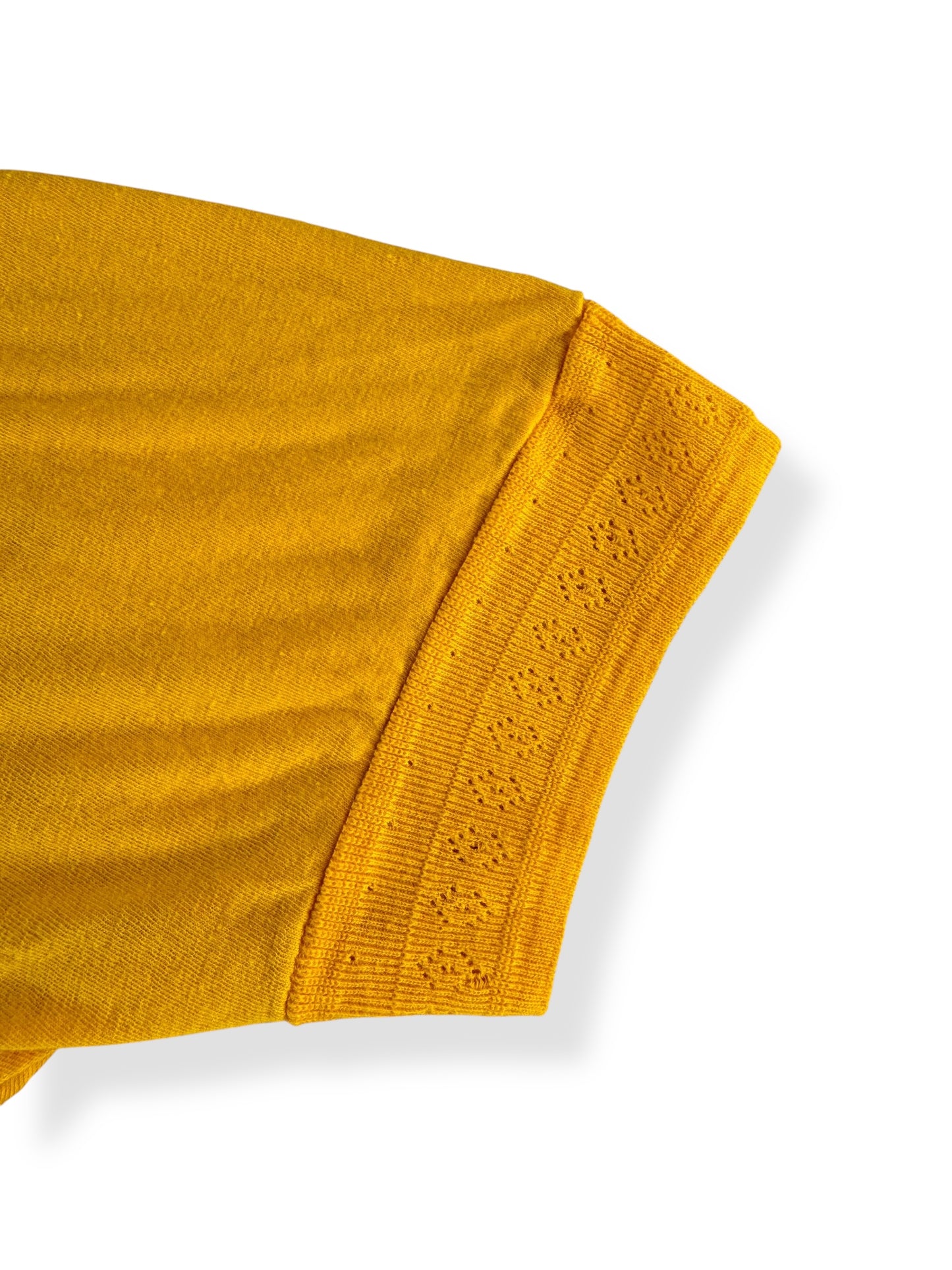 Sleeve Cuff Design on Vintage Men's Yellow Henley SZ XS