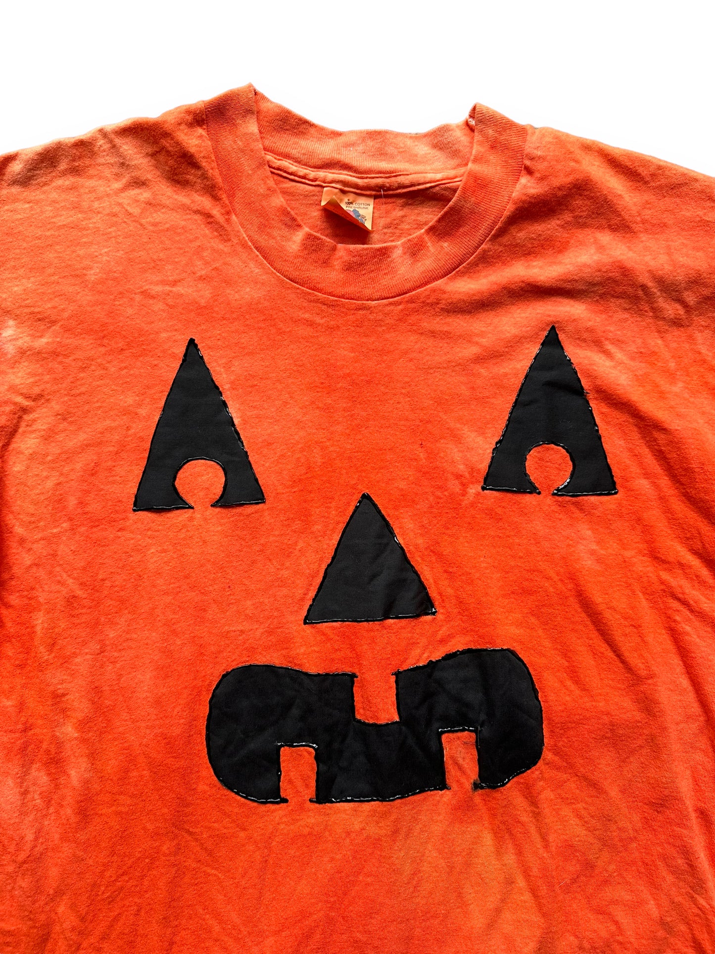 Upper Front View of Vintage Jack-O-Lantern Halloween Tee SZ XL | Vintage Halloween T-Shirts Seattle | Barn Owl Vintage Tees Seattle