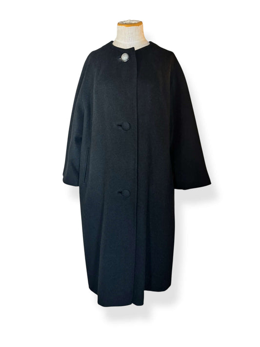 Front of 1960s Classic Lilli Ann Coat M-L