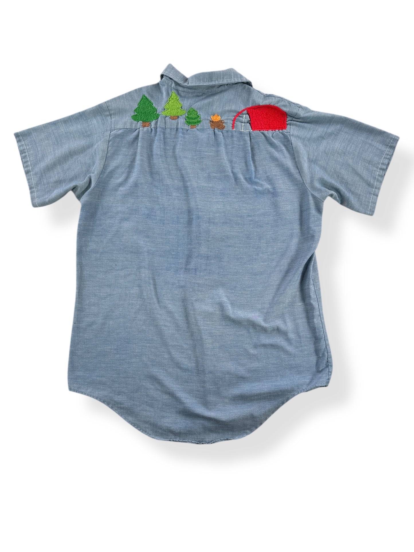 Back of Vintage Embroidered Short Sleeve Chambray Shirt SZ M