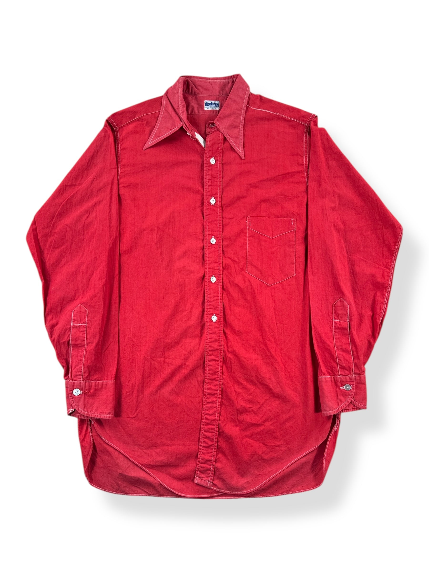 Front of Vintage New York Towner Red Button Up Shirt SZ M