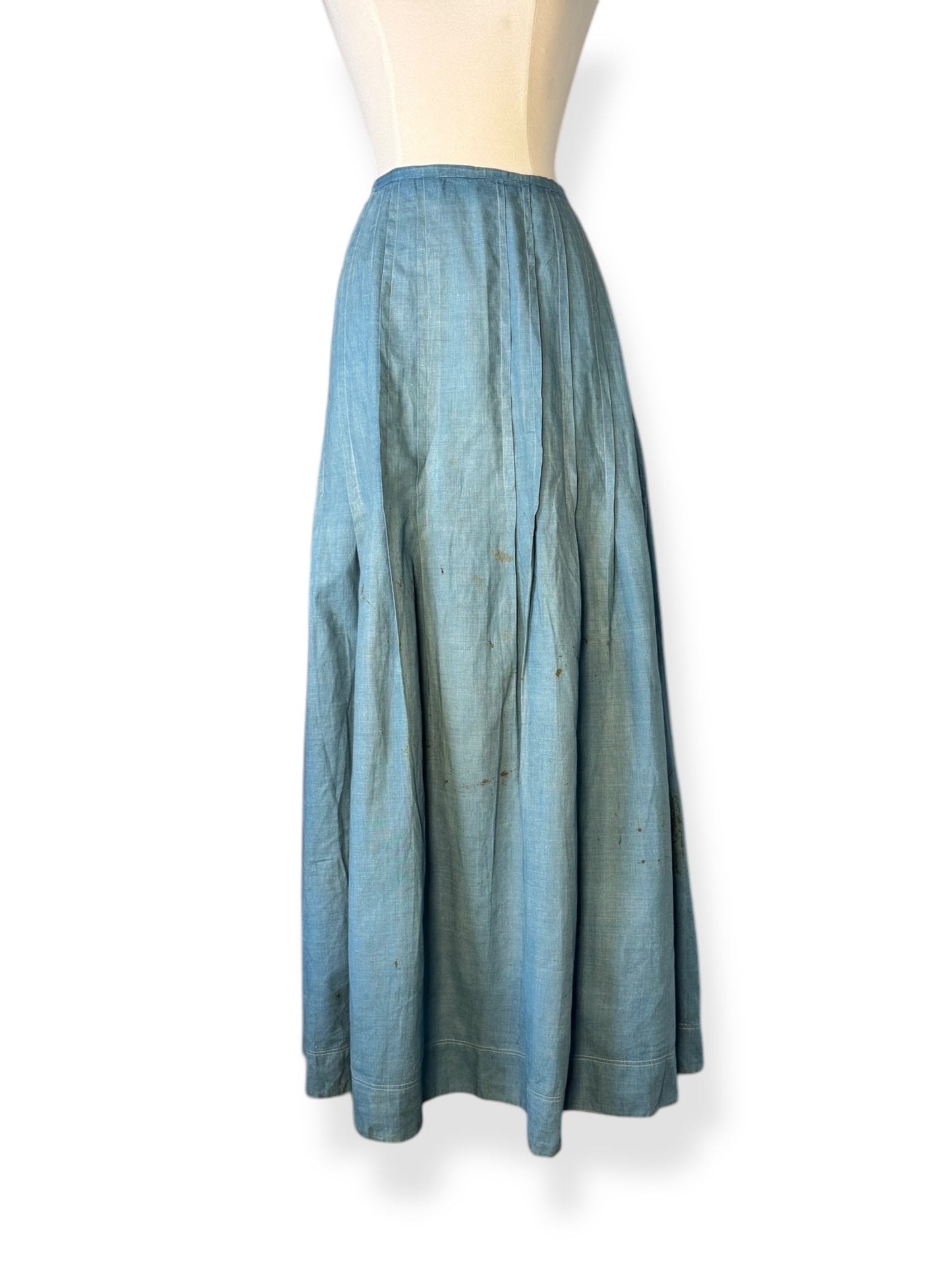 Front view of Early 1900s Antique Chambray Skirt S