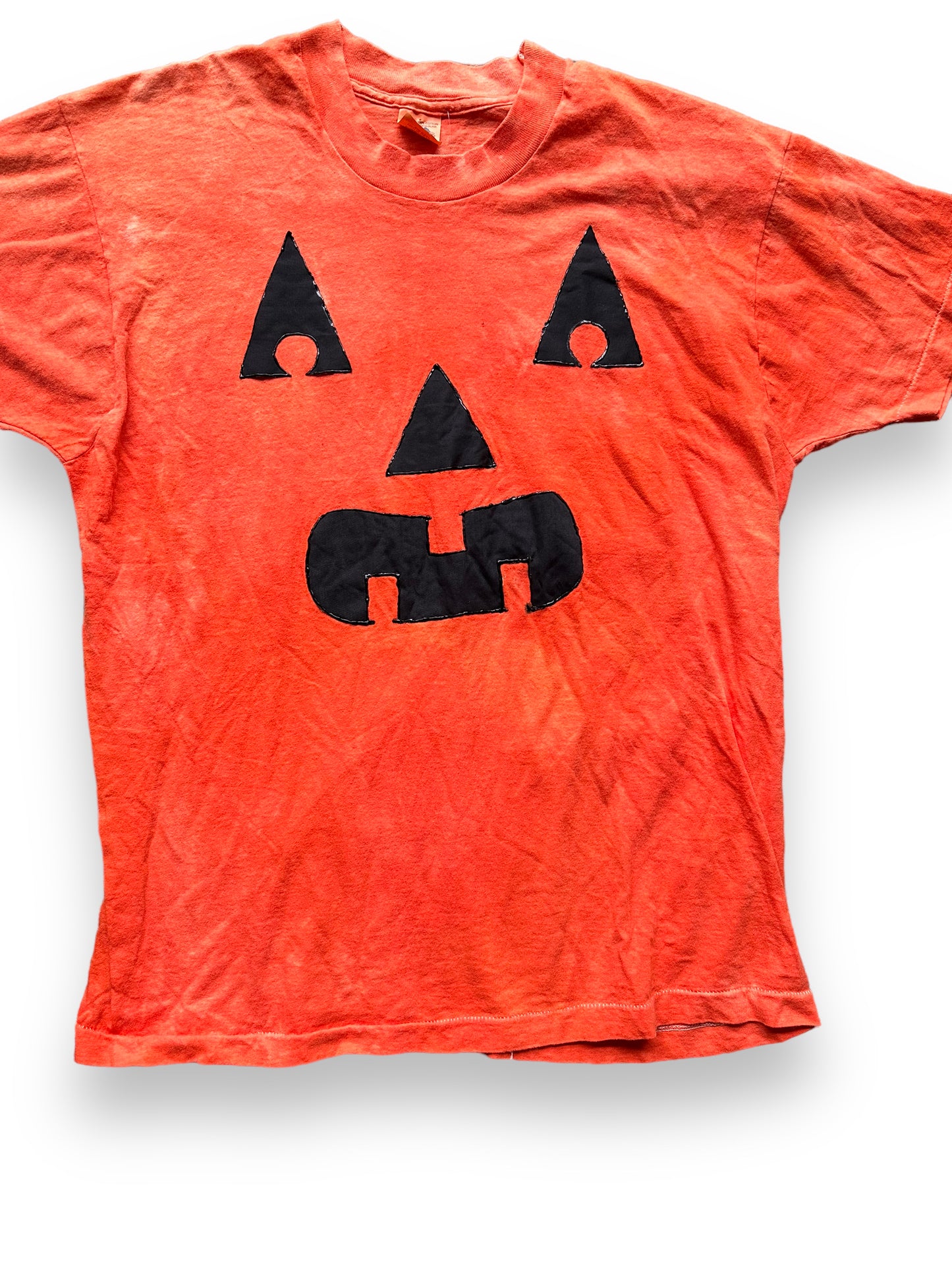 Front Detail on Vintage Jack-O-Lantern Halloween Tee SZ XL | Vintage Halloween T-Shirts Seattle | Barn Owl Vintage Tees Seattle