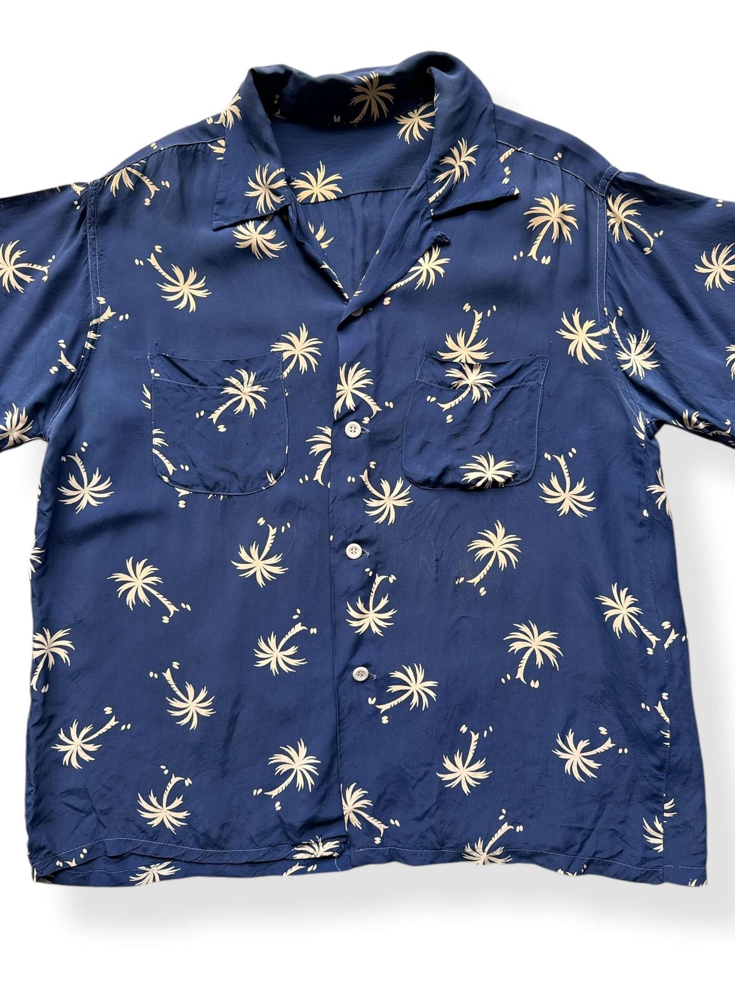 Front Close Up of Vintage Palm Tree Aloha SZ L