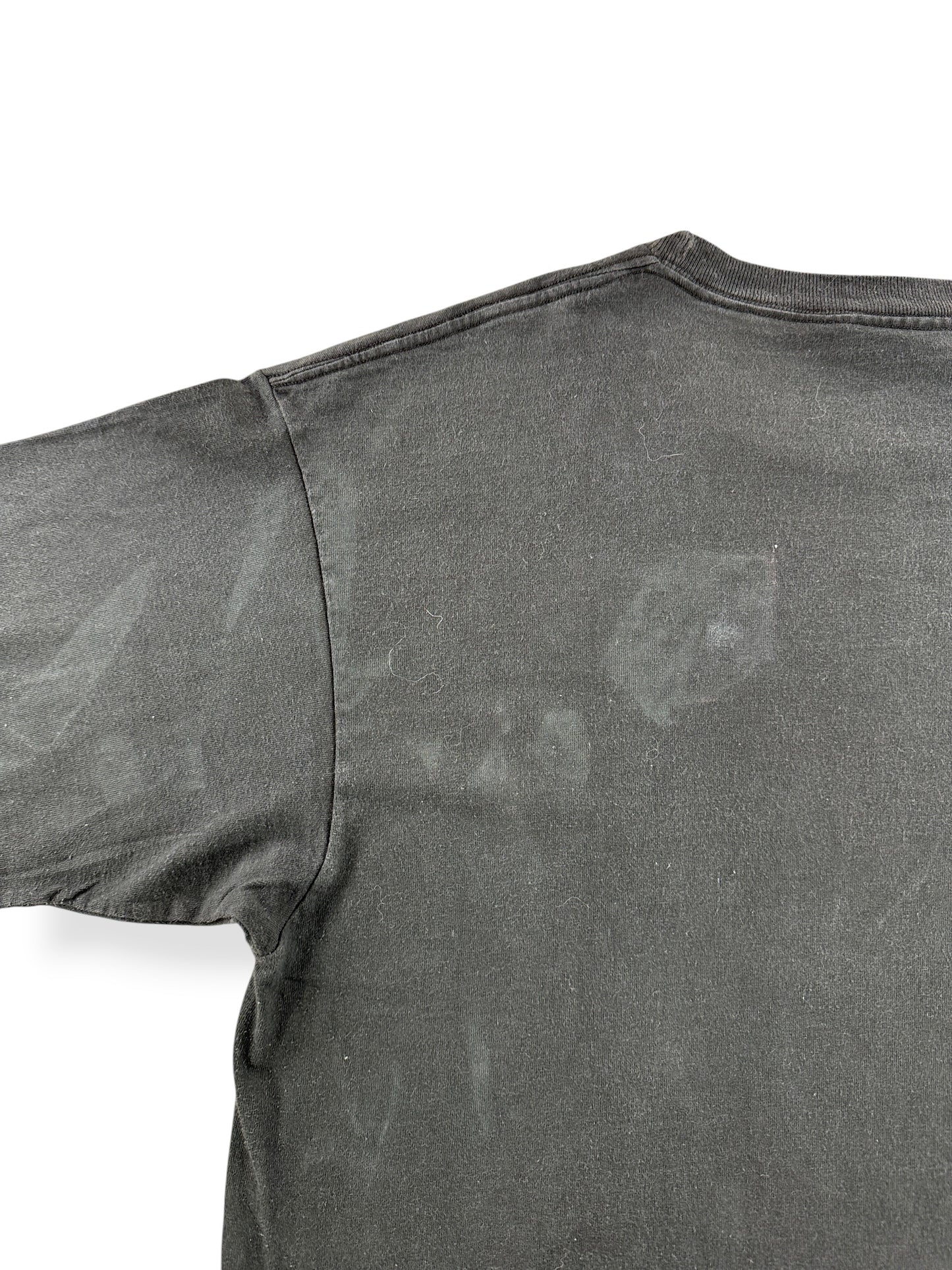 Staining on Vintage 90's Machine Head Tee SZ XL