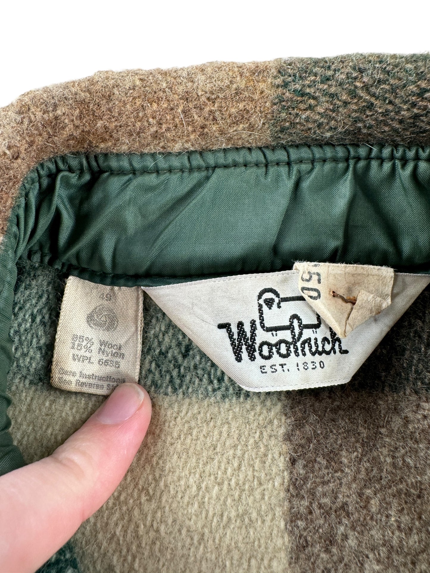 Tag on Vintage Woolrich Shirt Jac SZ M