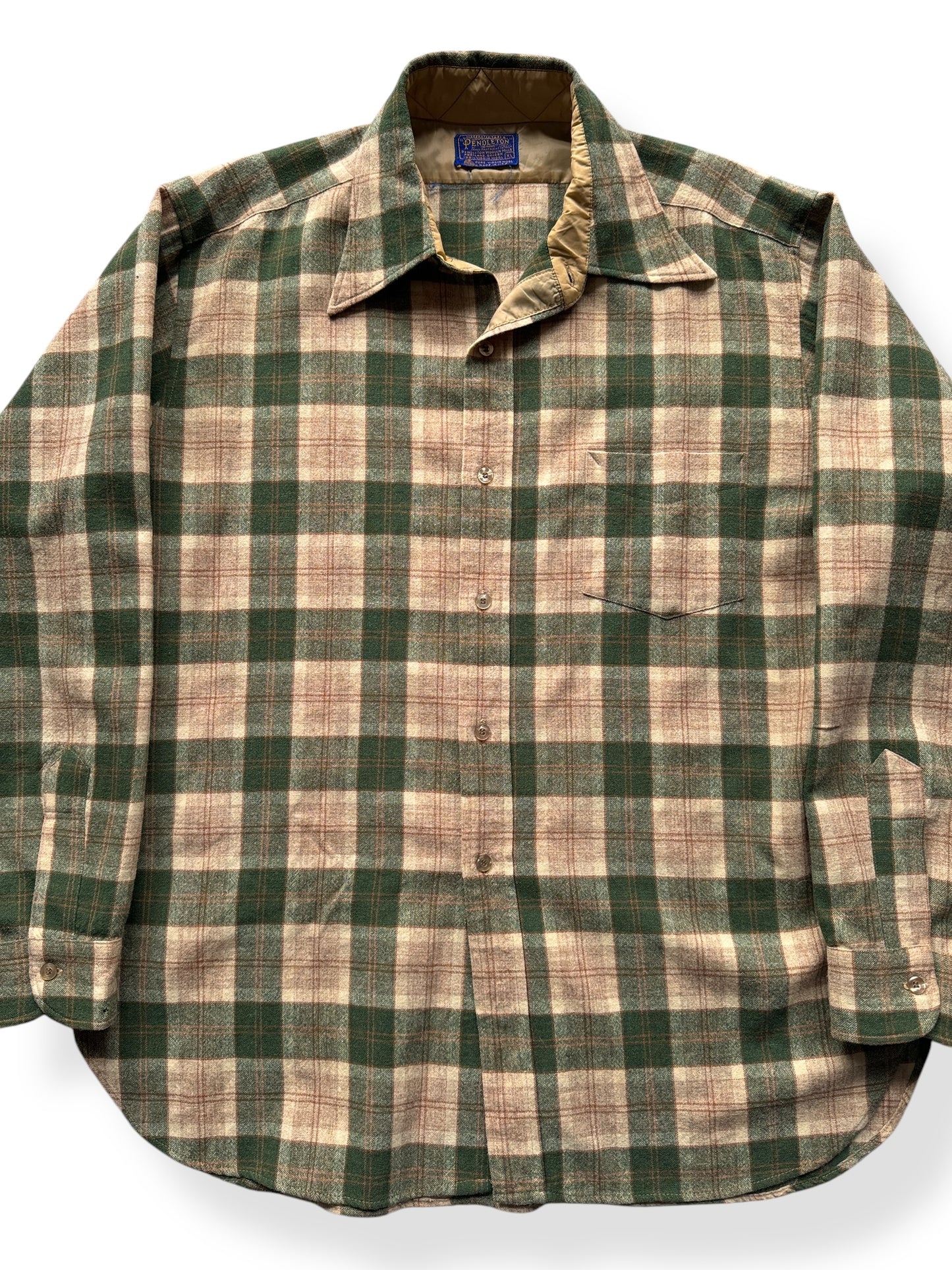 Front Close Up of Vintage Green and Tan Pendleton Wool Flannel SZ XL