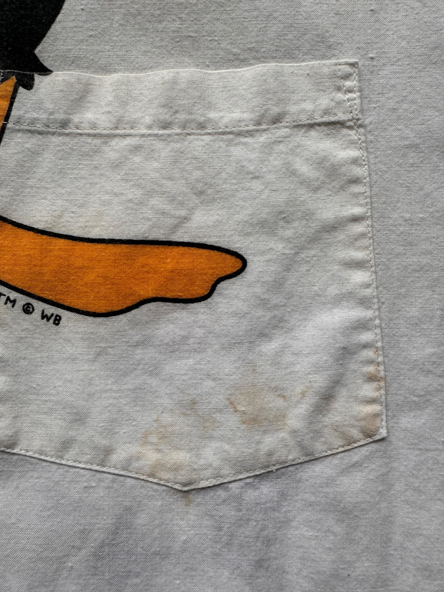 Staining on Pocket of Vintage White Daffy & Porky Button Up SZ XXL