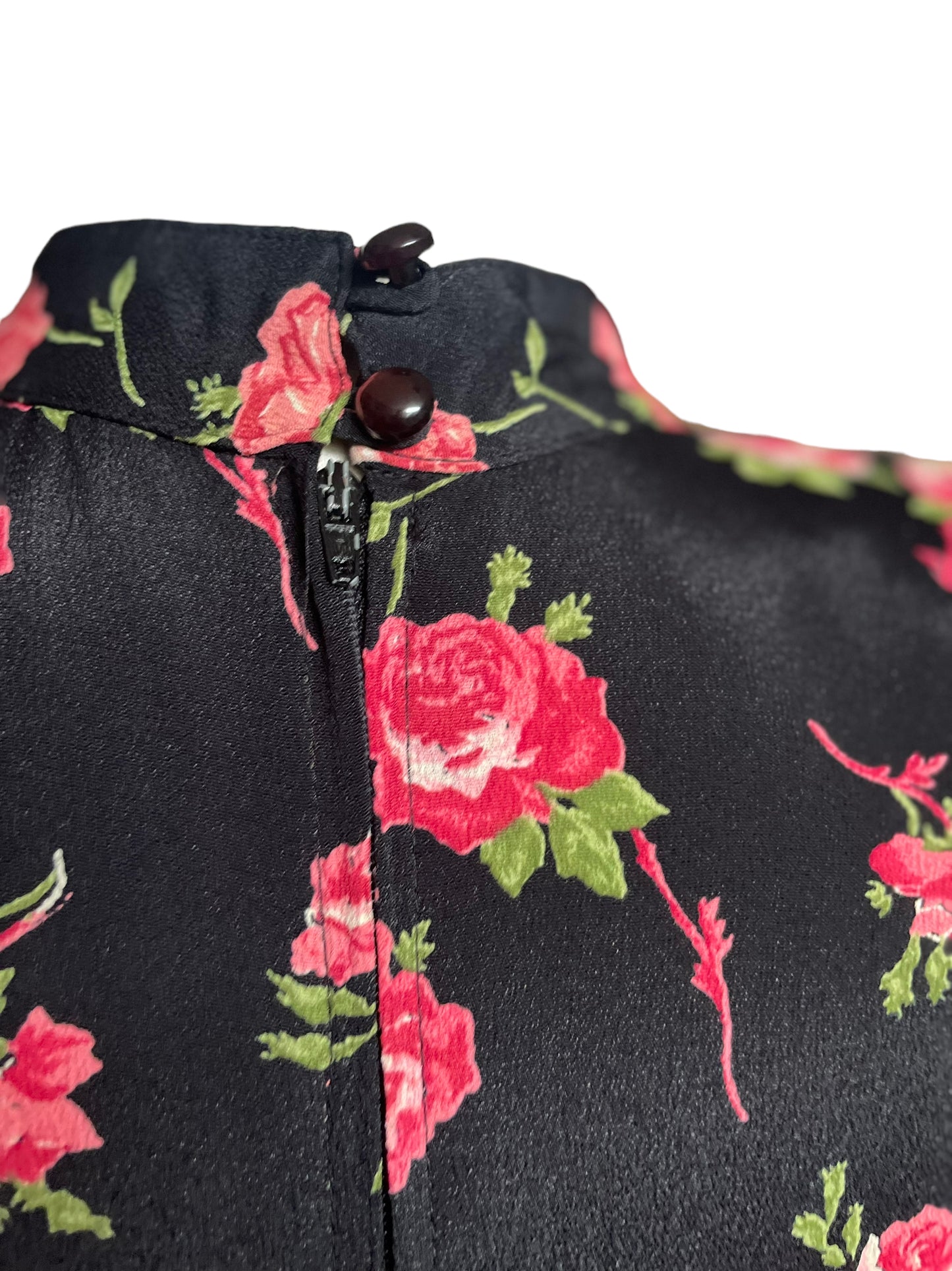 Back neck closure view of Vintage 80s Does 40s Roses Dress | Seattle Vintage Dresses | Barn Owl Ladies Clothing