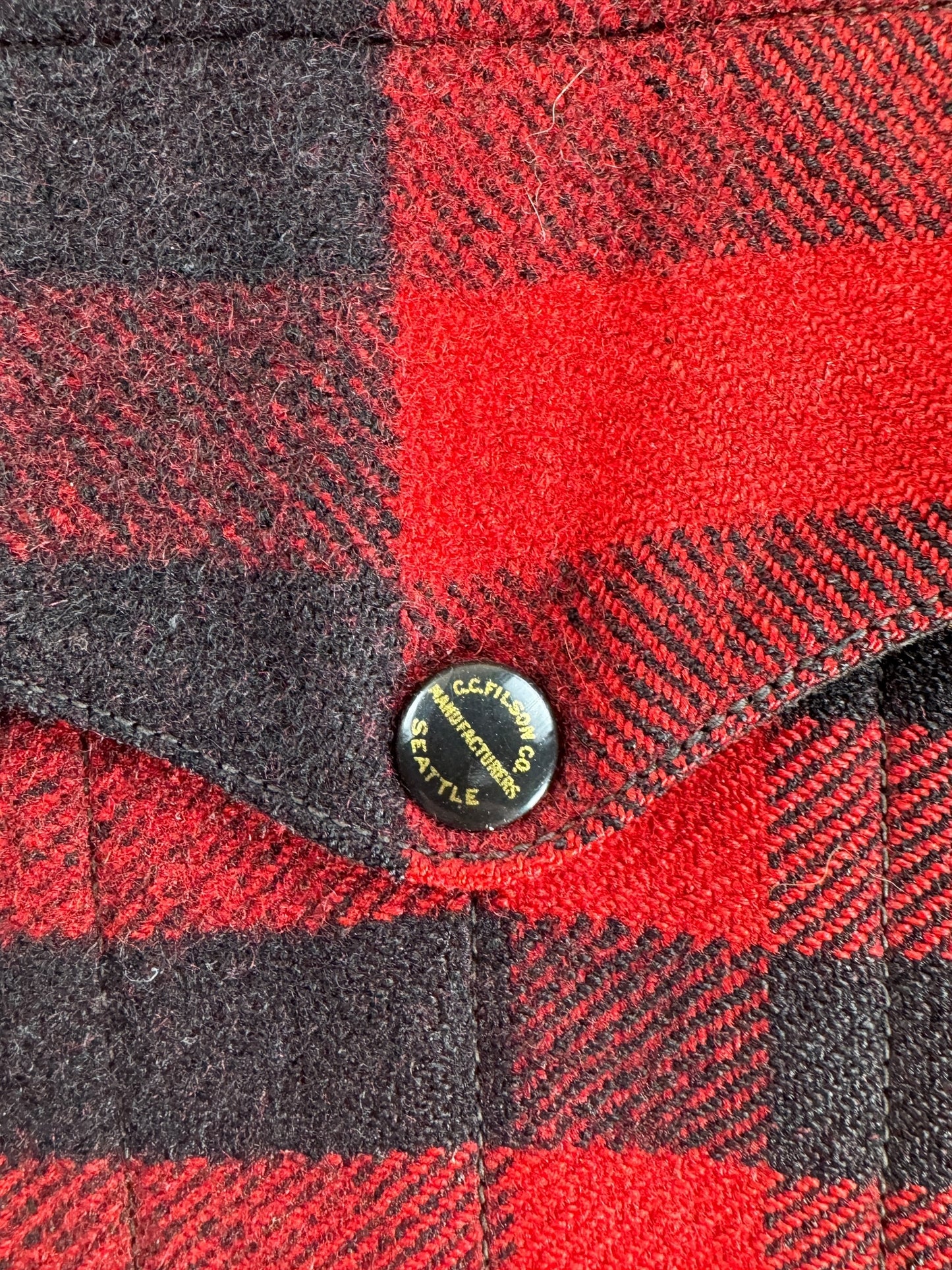Enameled Snap on Vintage Filson Hunter Jacket with Custom Pocket Flaps SZ 46
