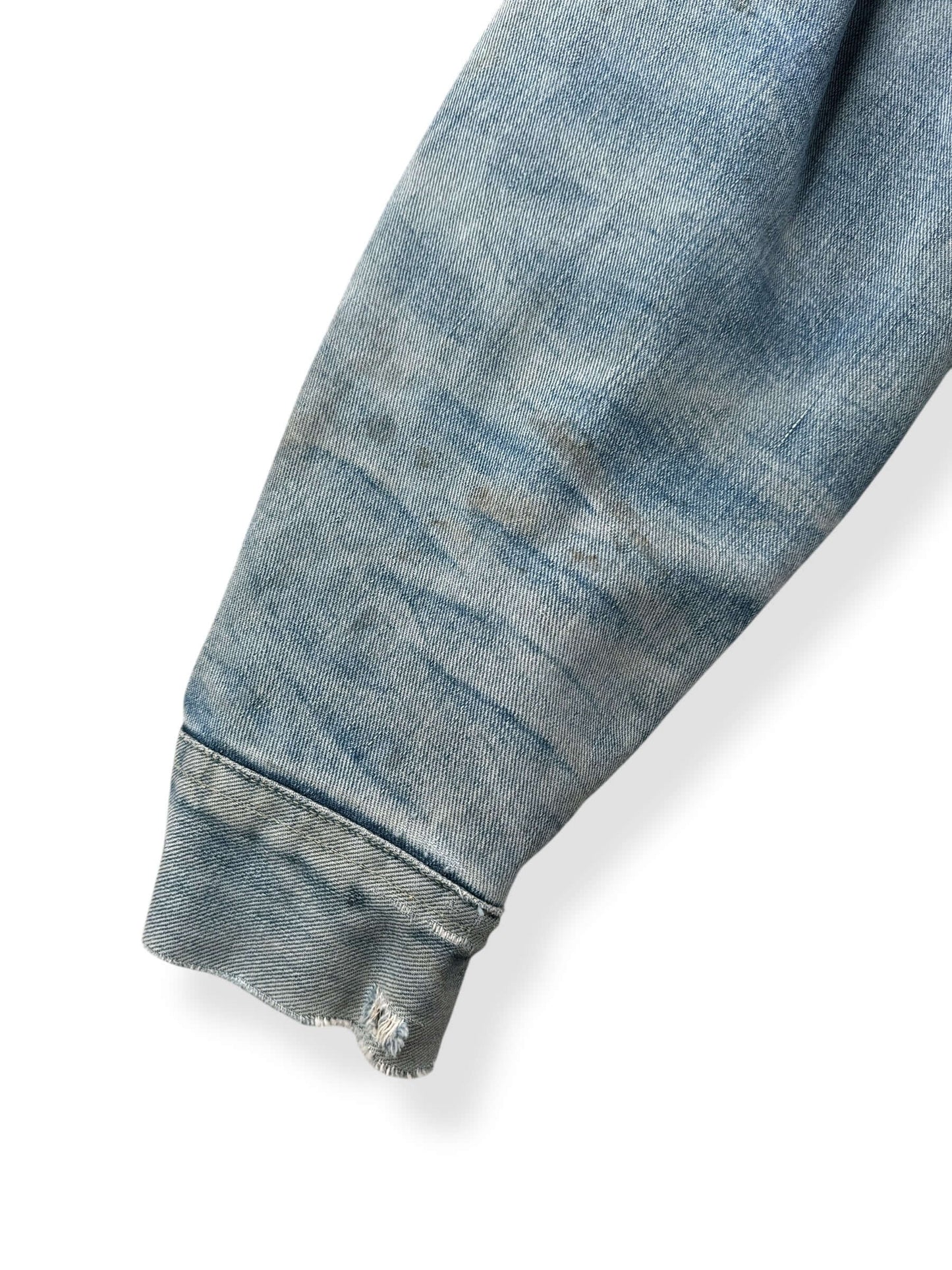 Fading on Sleeve of Vintage Lee Union Made Storm Rider SZ 42