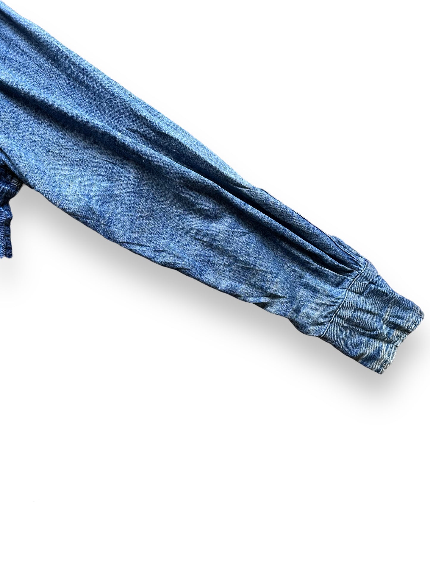 Front Left Arm Hige View on Vintage JC Penney Denim Pearl Snap SZ L | Vintage Denim Western Wear Seattle | Barn Owl Seattle
