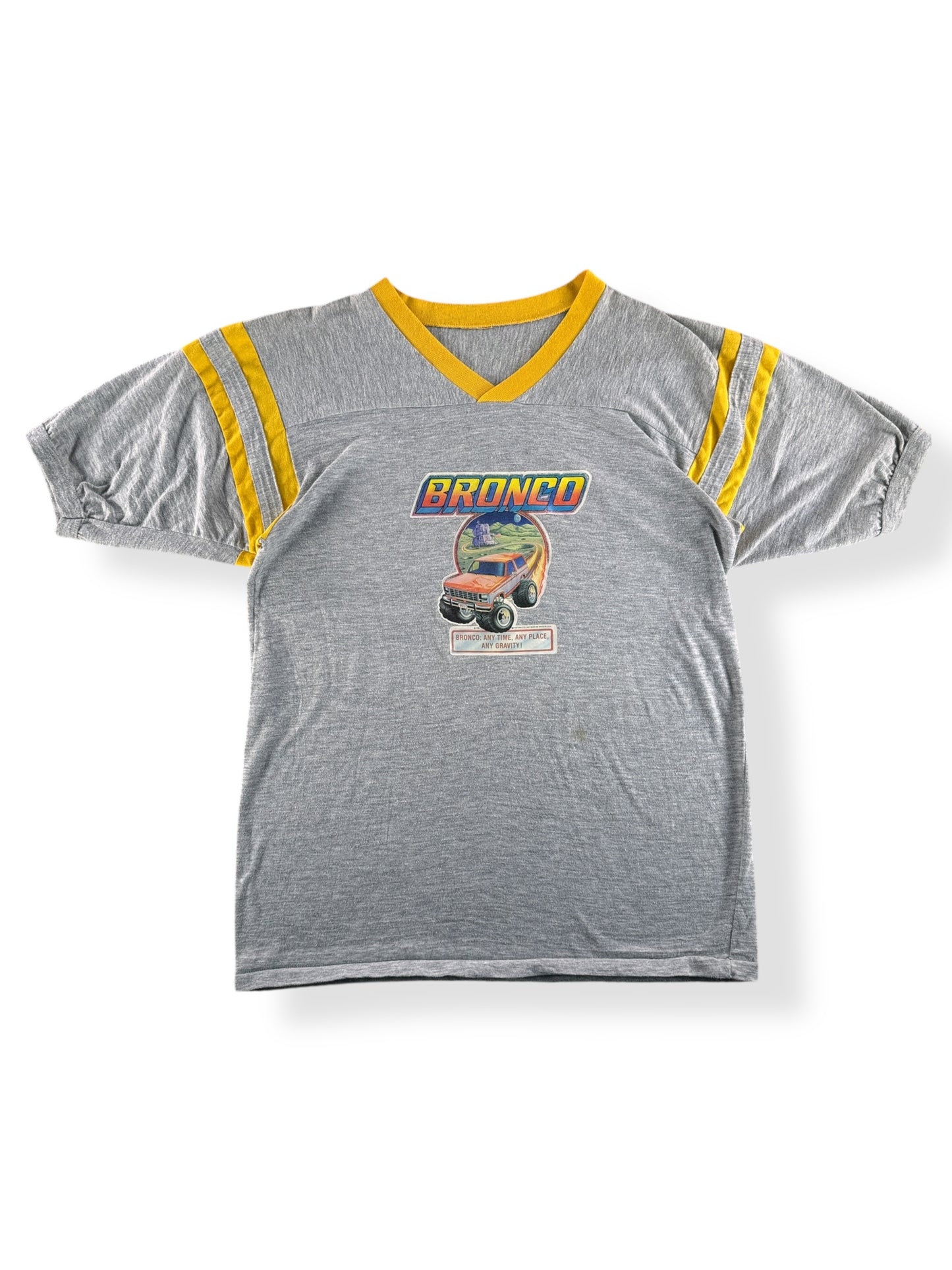 Front of Vintage Bronco Heatpressed Raglan SZ M