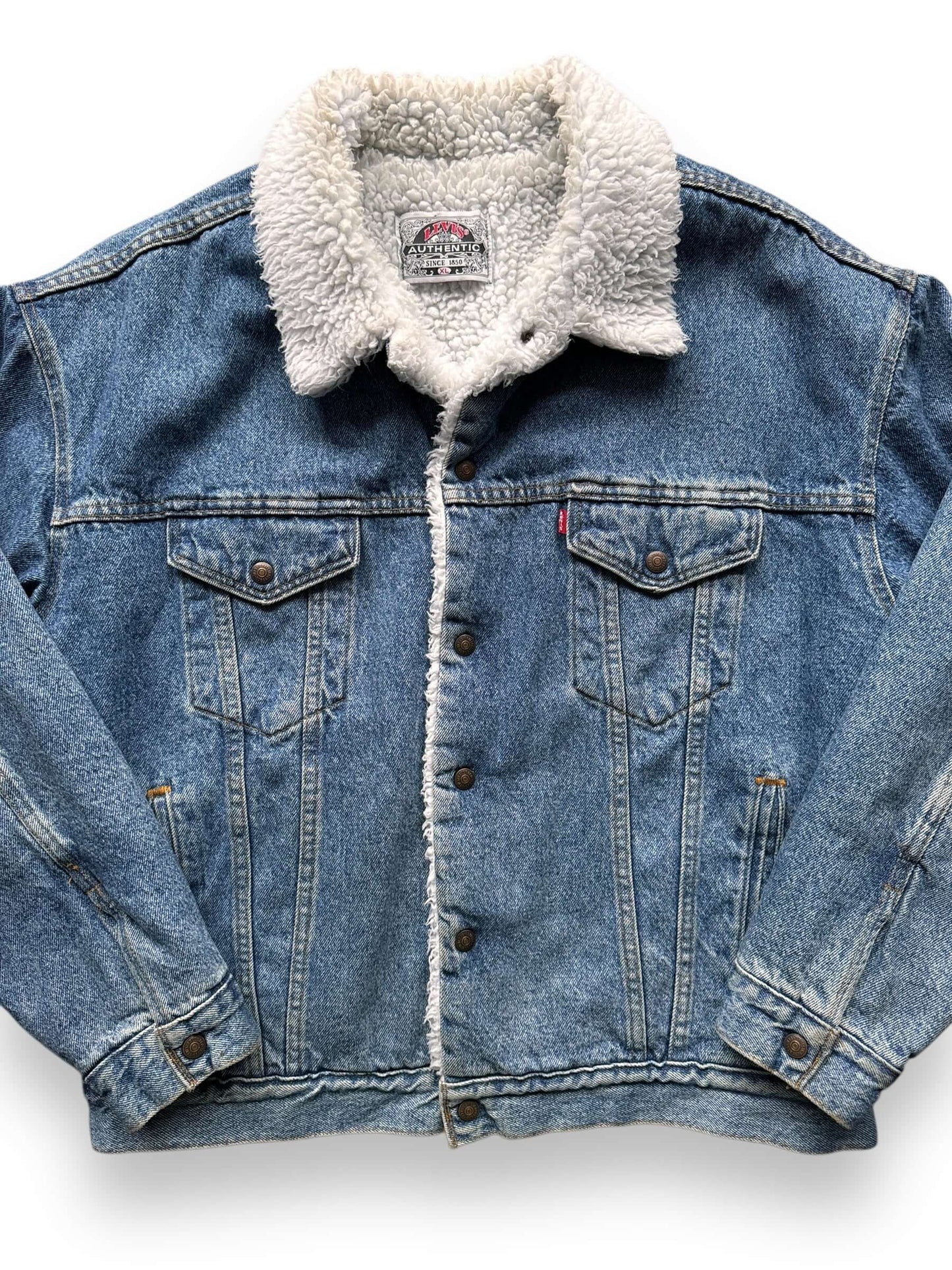front close up of Vintage Levi's Sherpa Type III Denim Jacket SZ XL