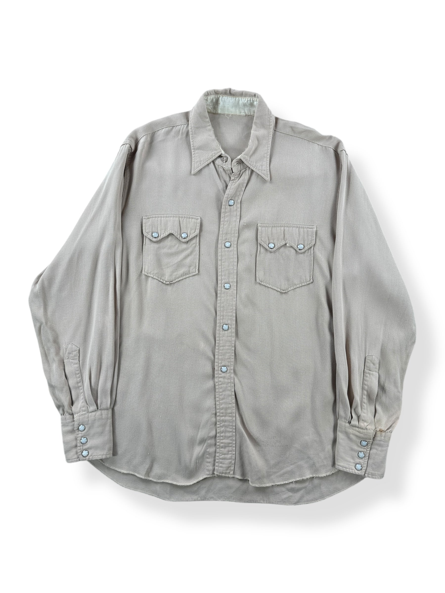 Front of Vintage Sawtooth Pocket Gabardine Pearl Snap Shirt SZ M