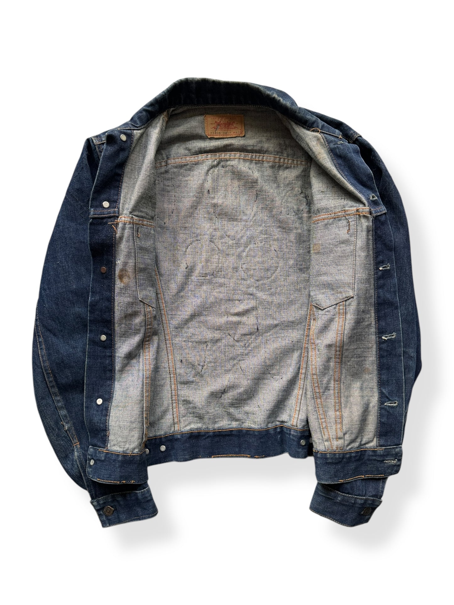 Inside of Vintage Big "E" Levis 71205-0217 Type III Trucker Jacket SZ 40