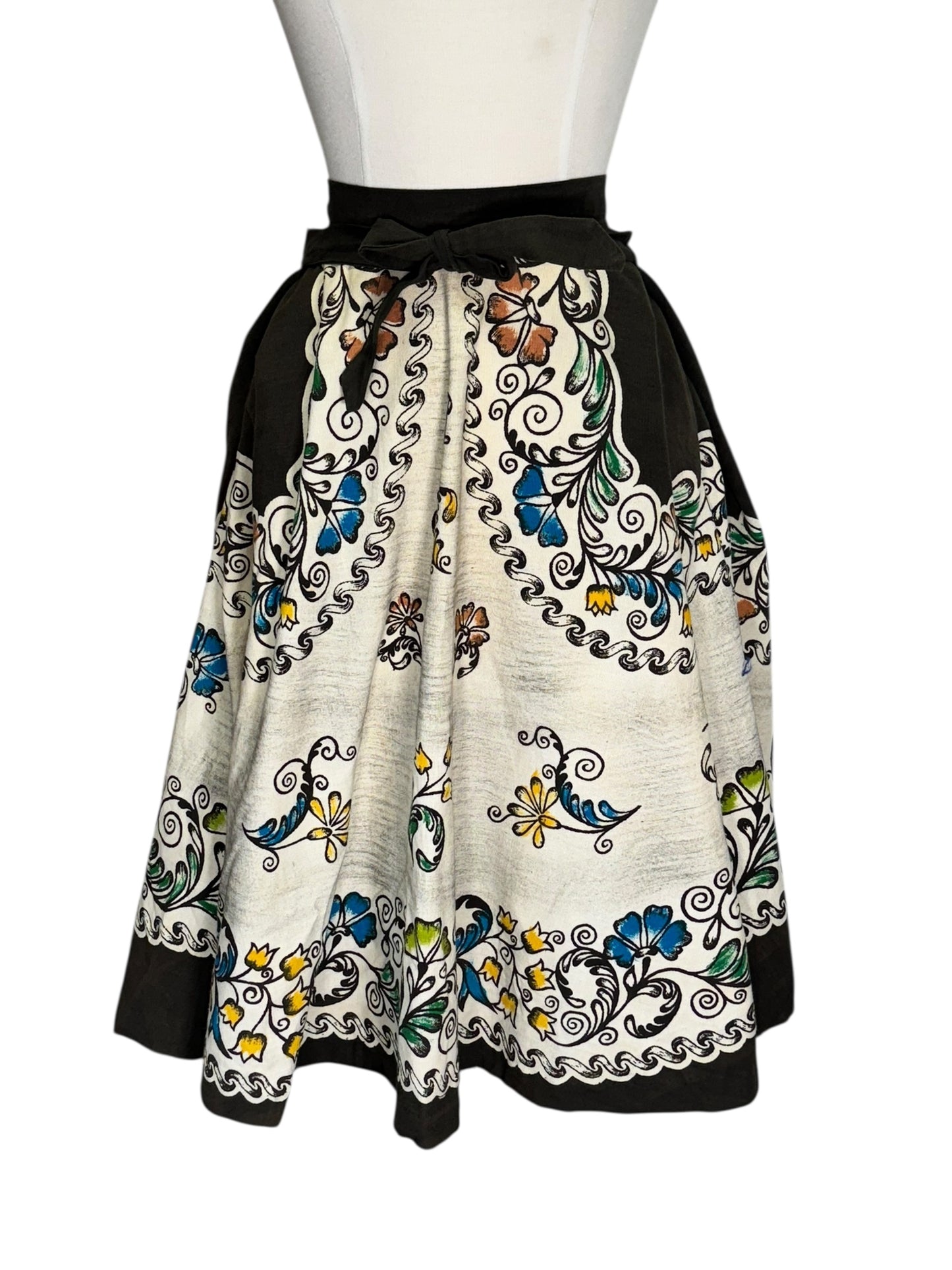 Front view of 1950s Mexican Novelty Skirt M-L